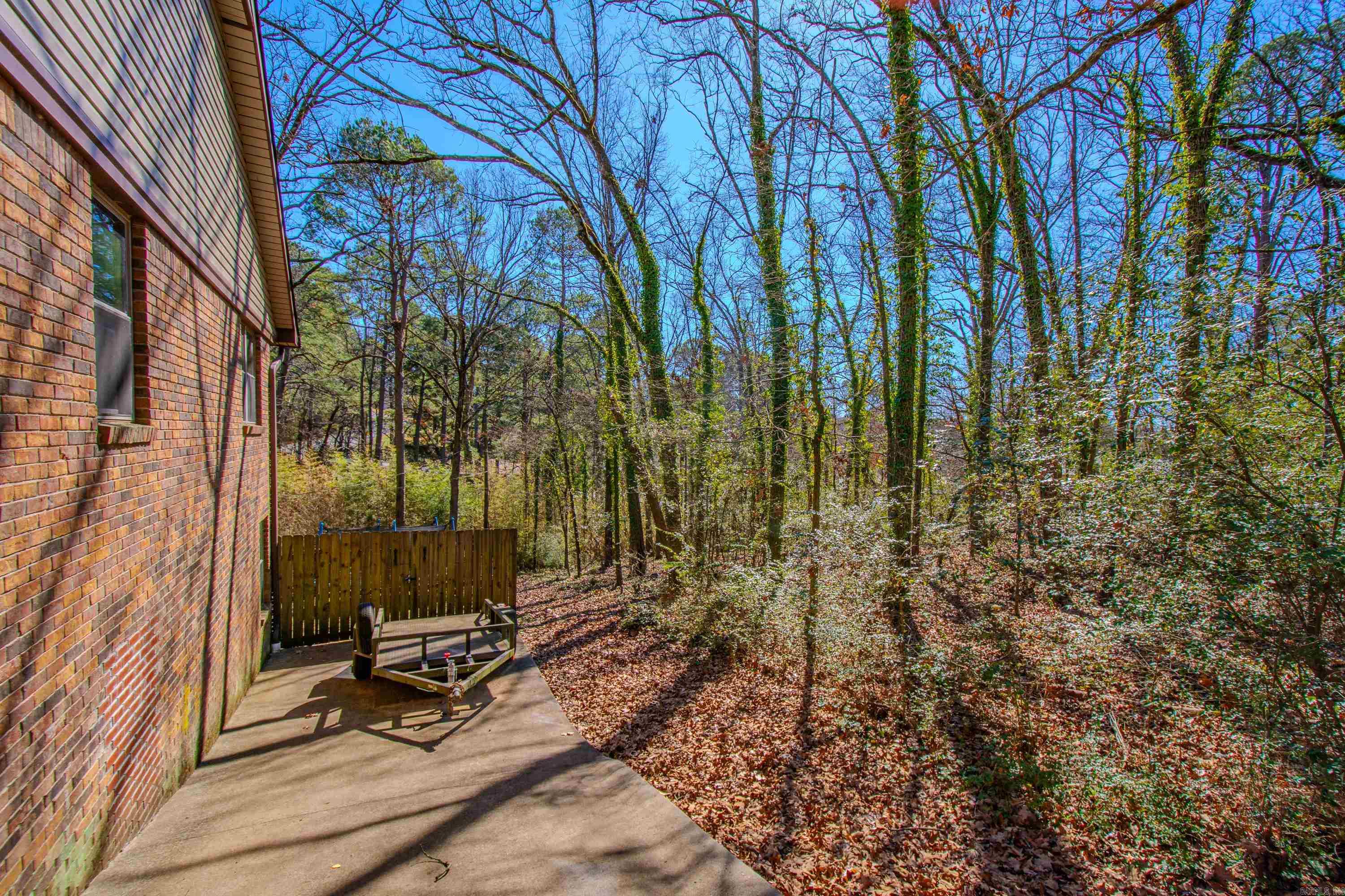 LEAWOOD MANOR - Residential