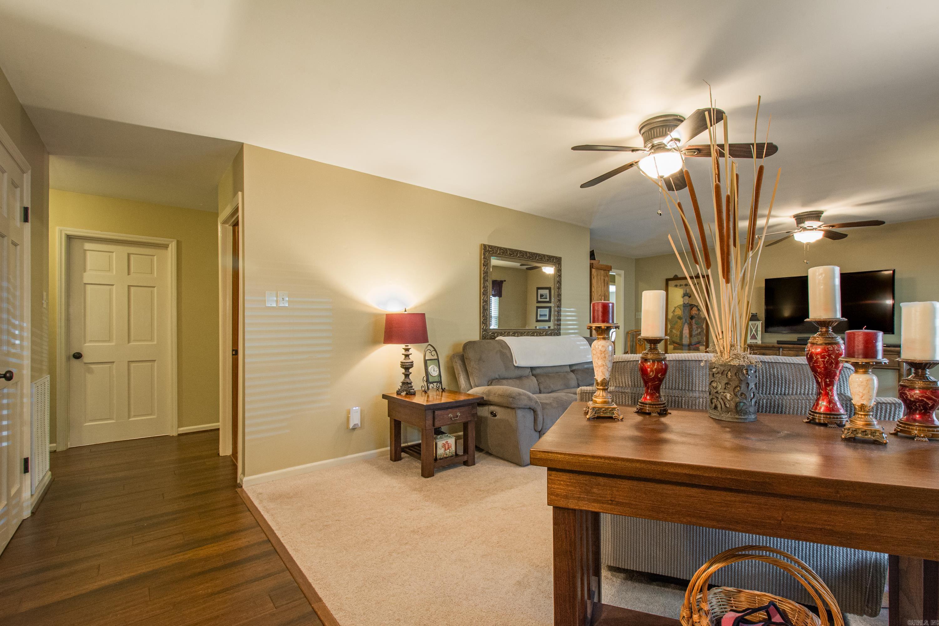 LEAWOOD MANOR - Residential