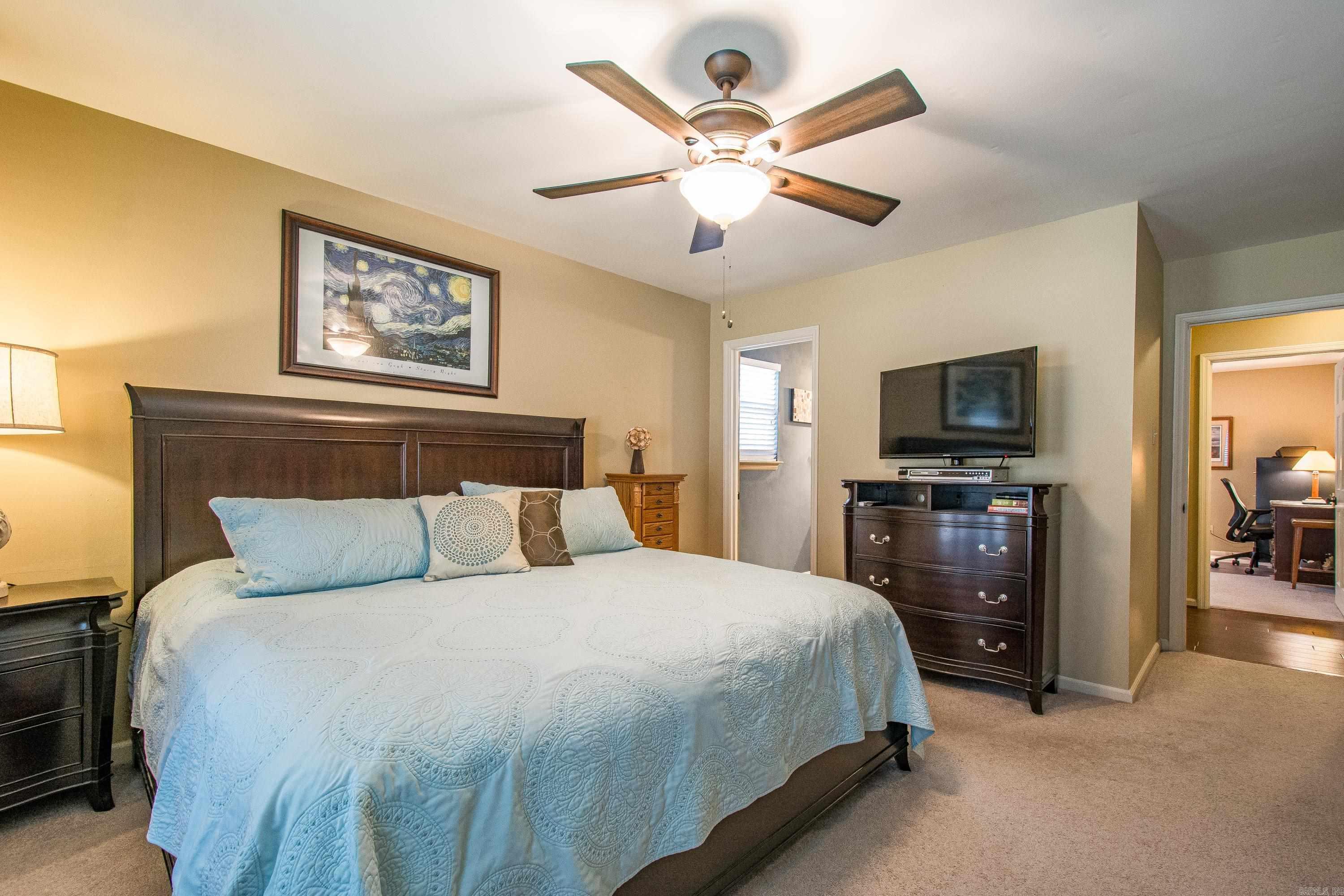 LEAWOOD MANOR - Residential