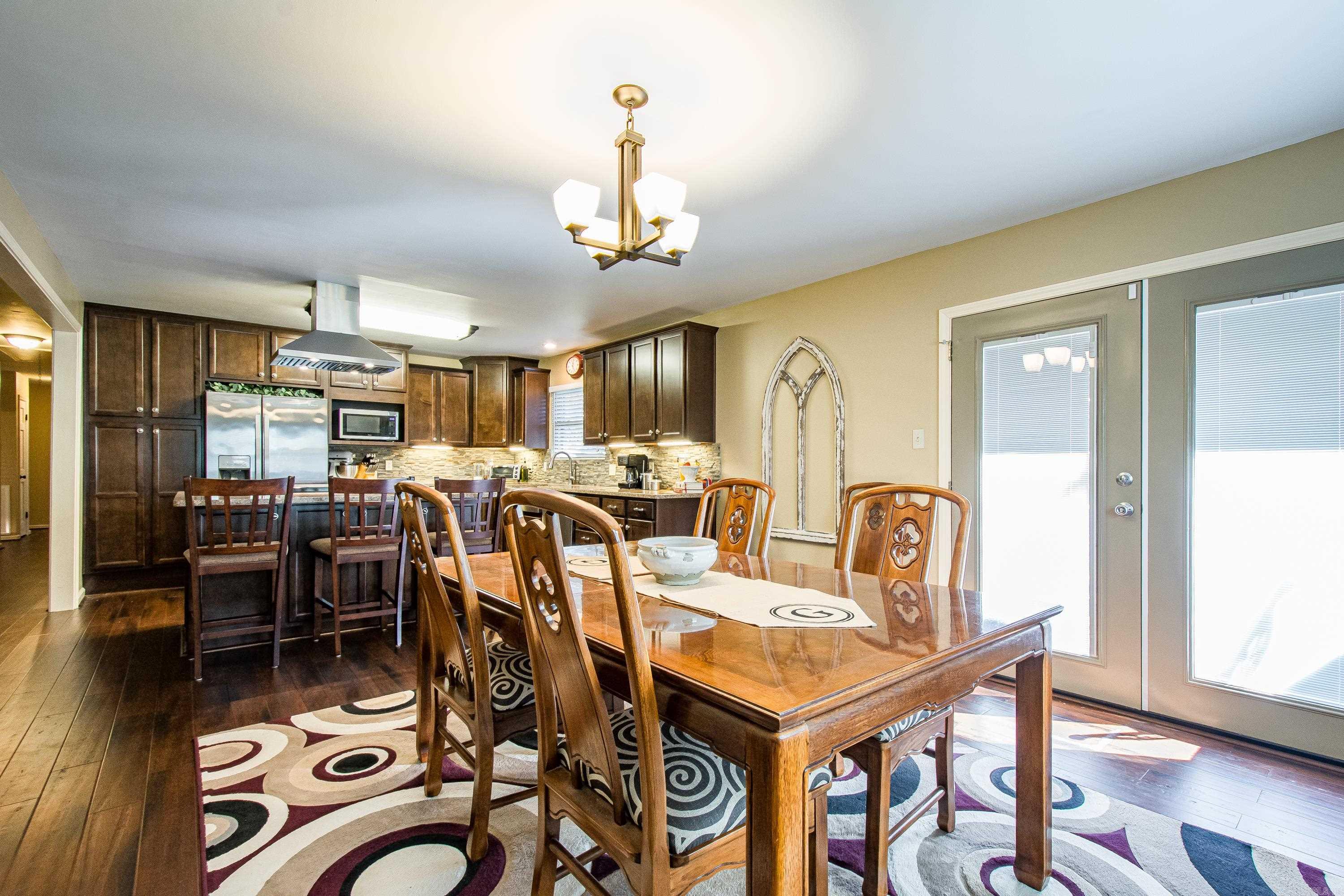 LEAWOOD MANOR - Residential