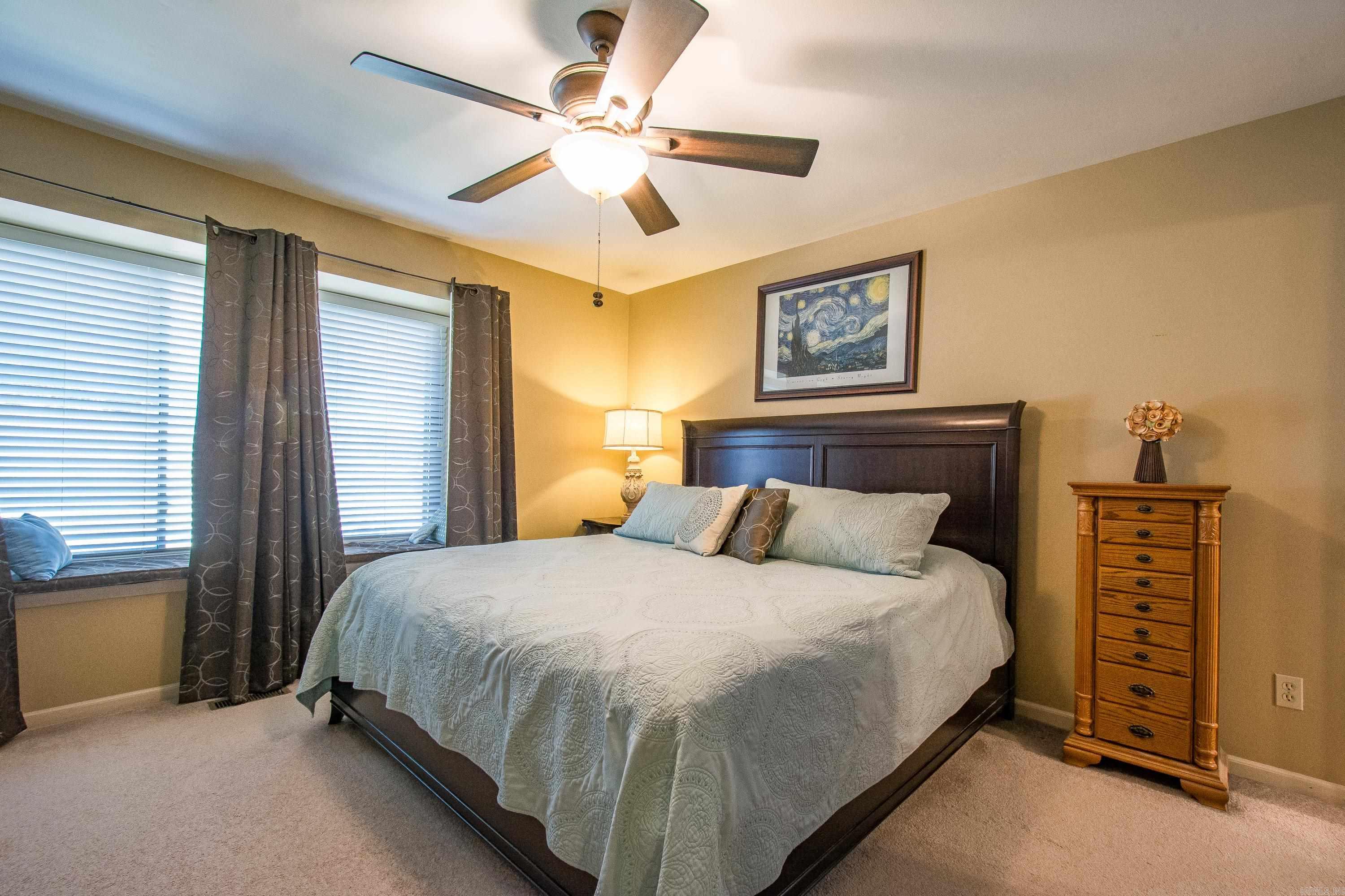 LEAWOOD MANOR - Residential