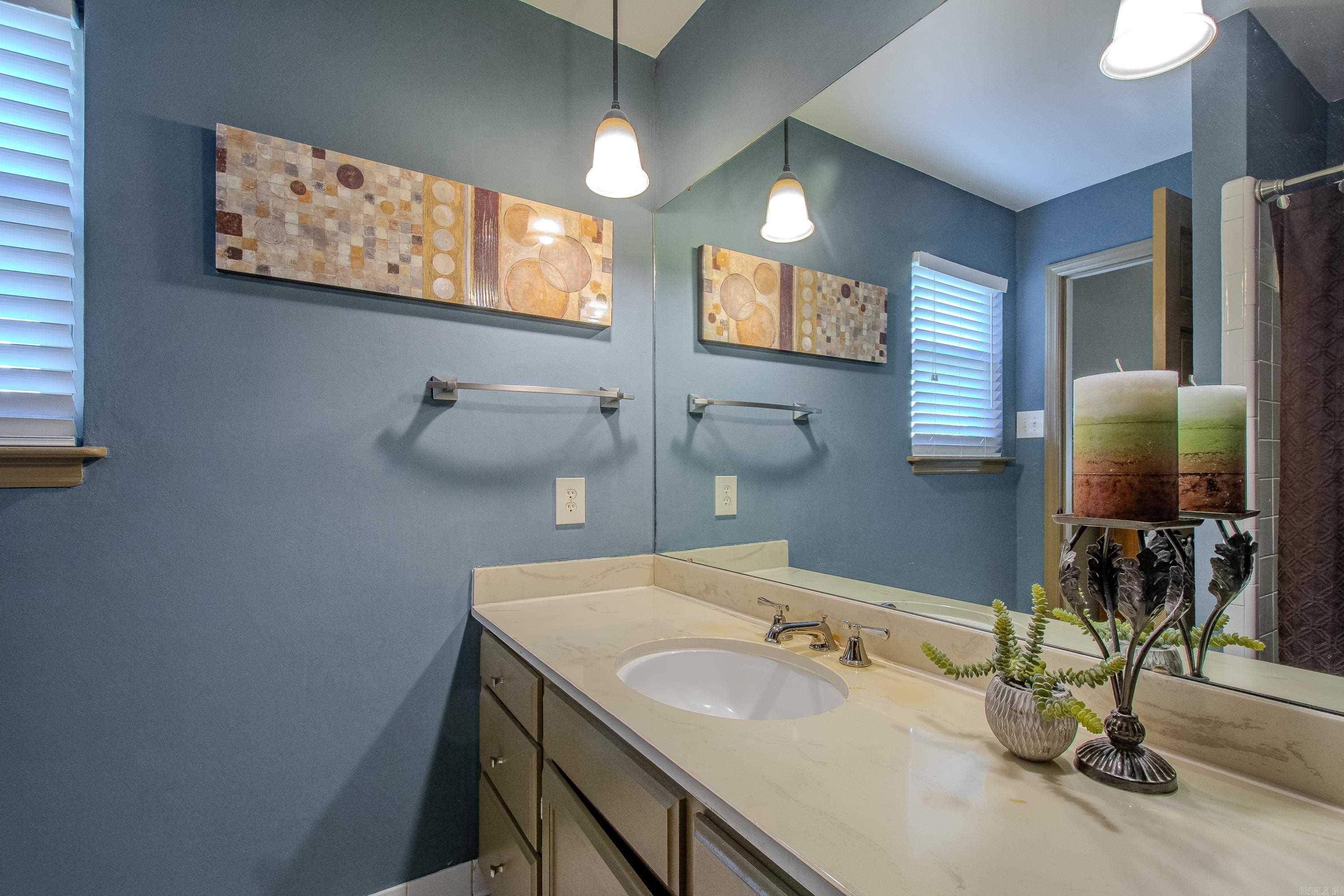 LEAWOOD MANOR - Residential