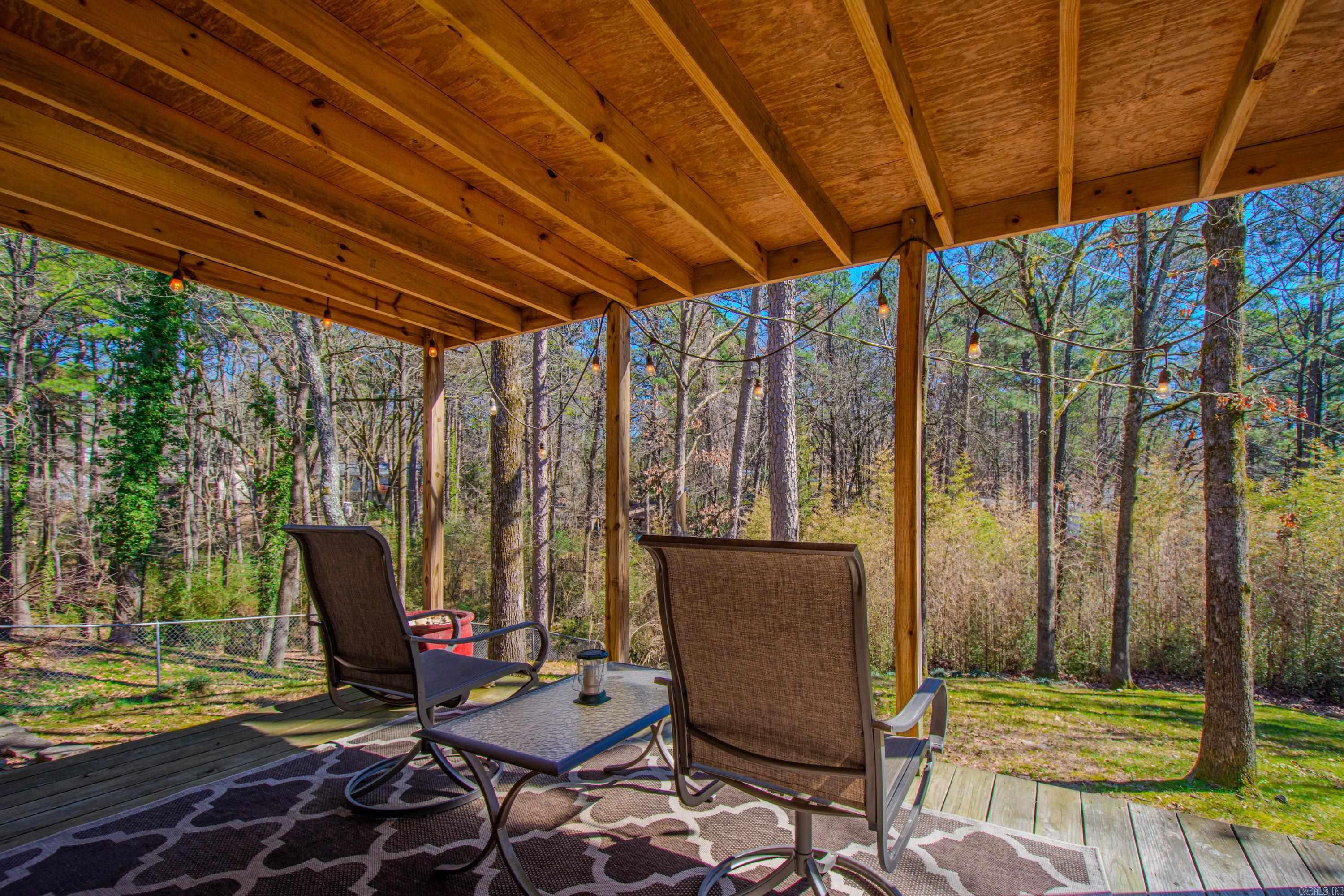 LEAWOOD MANOR - Residential