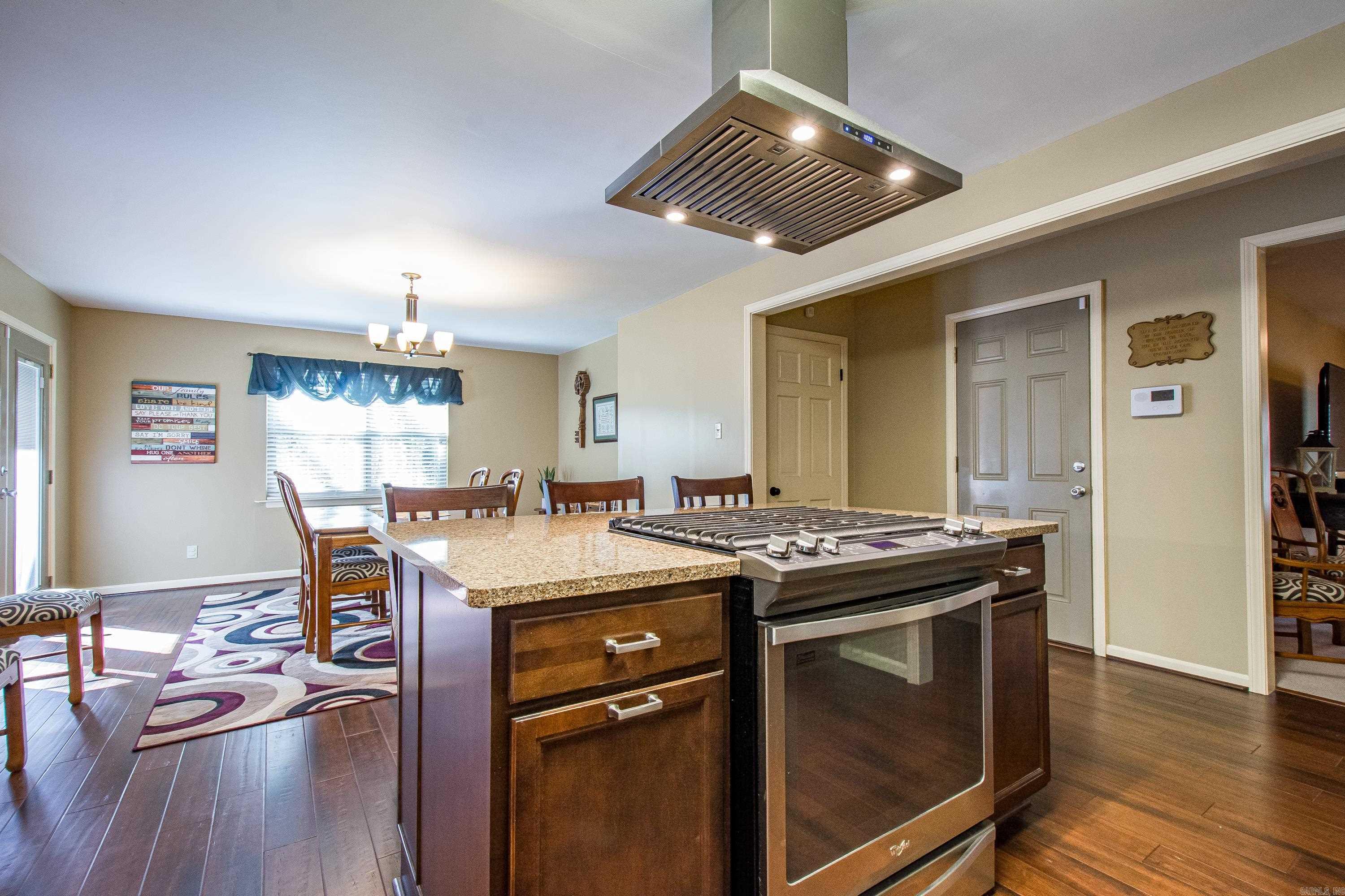LEAWOOD MANOR - Residential
