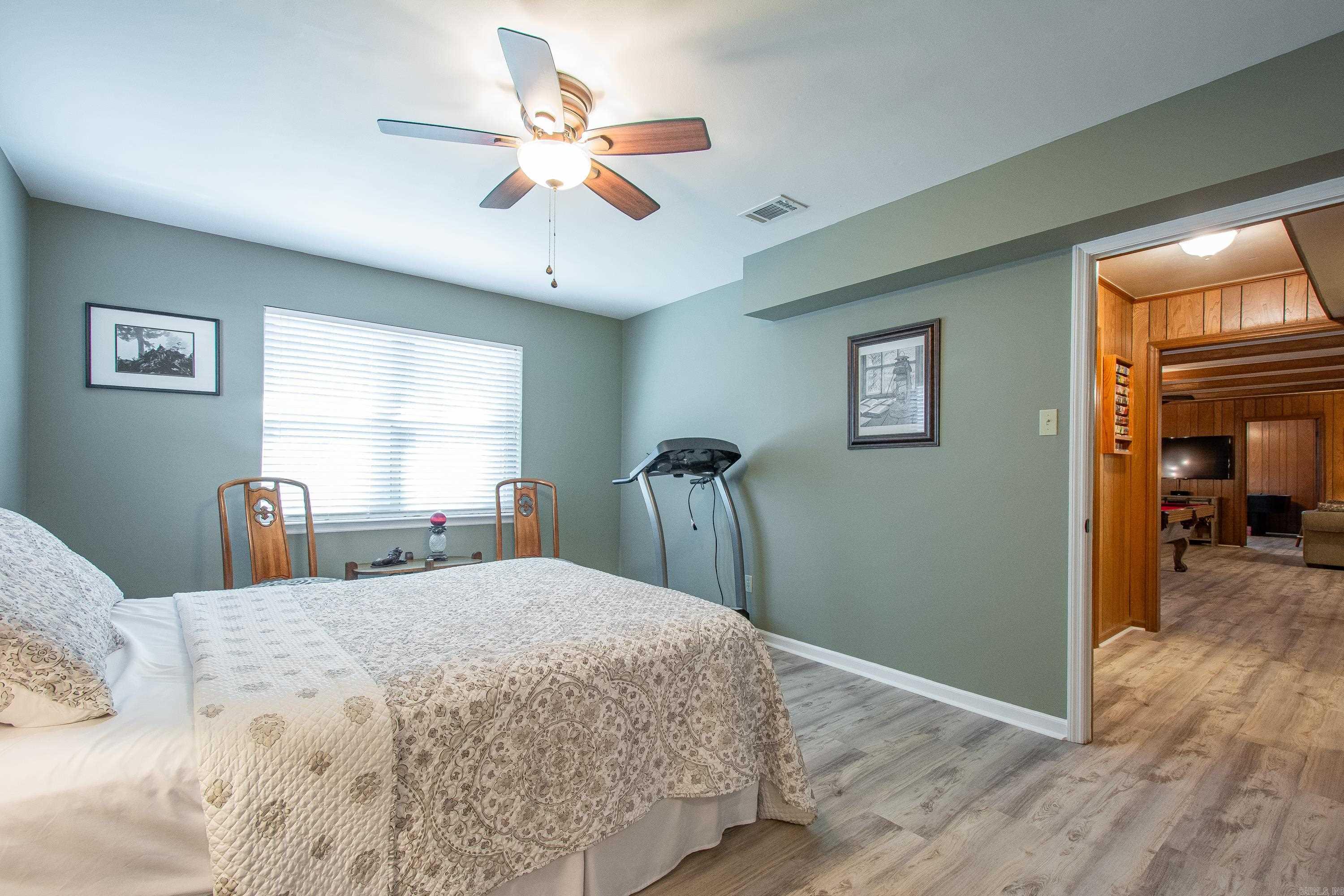 LEAWOOD MANOR - Residential
