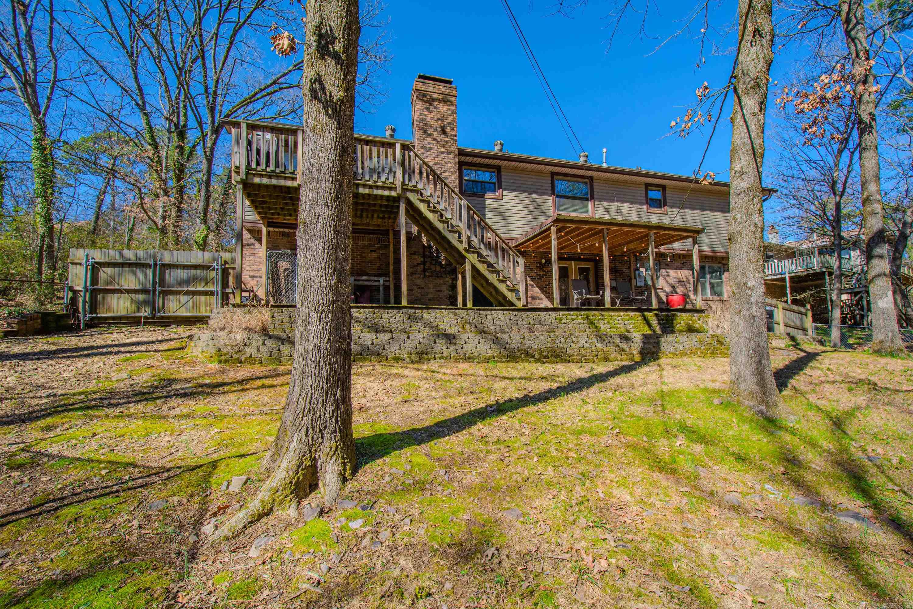 LEAWOOD MANOR - Residential
