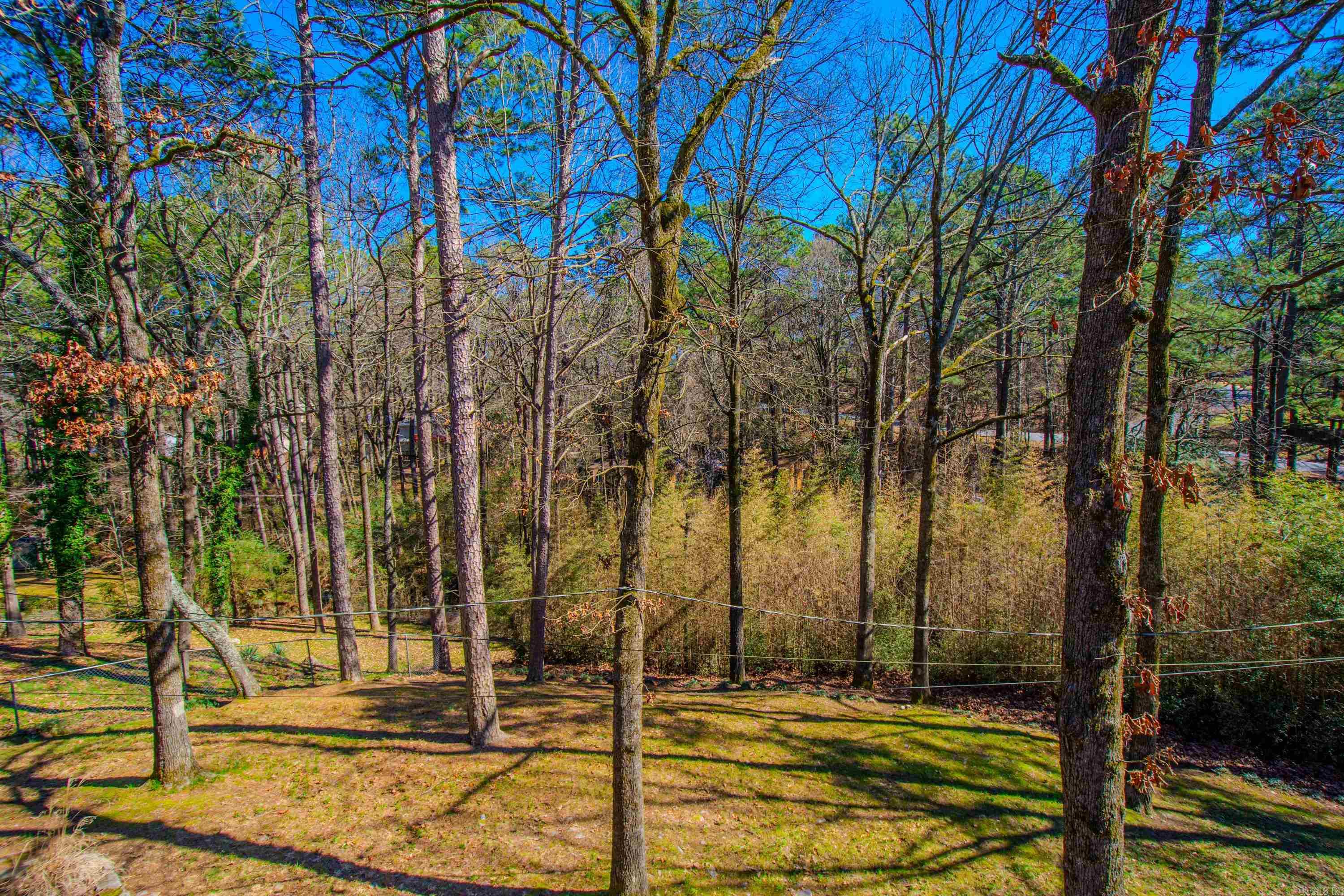 LEAWOOD MANOR - Residential