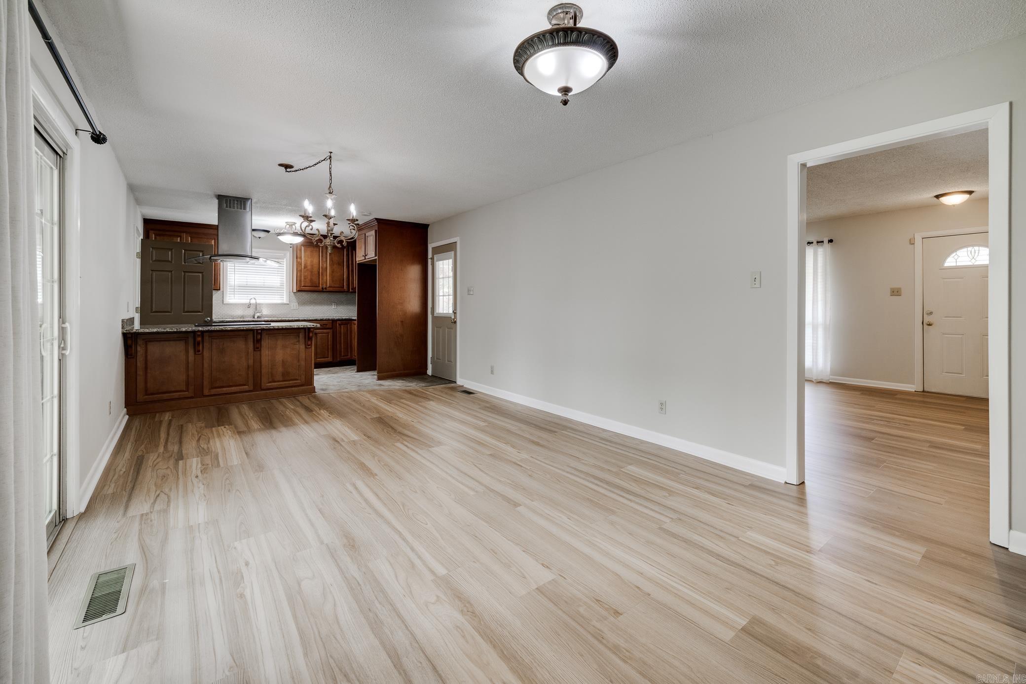 INDIAN HILLS - Residential