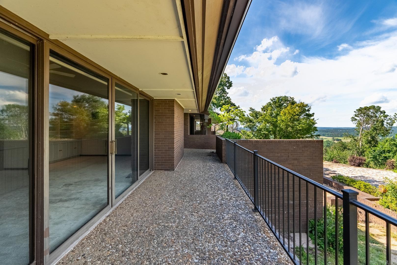 PINNACLE POINT - Residential