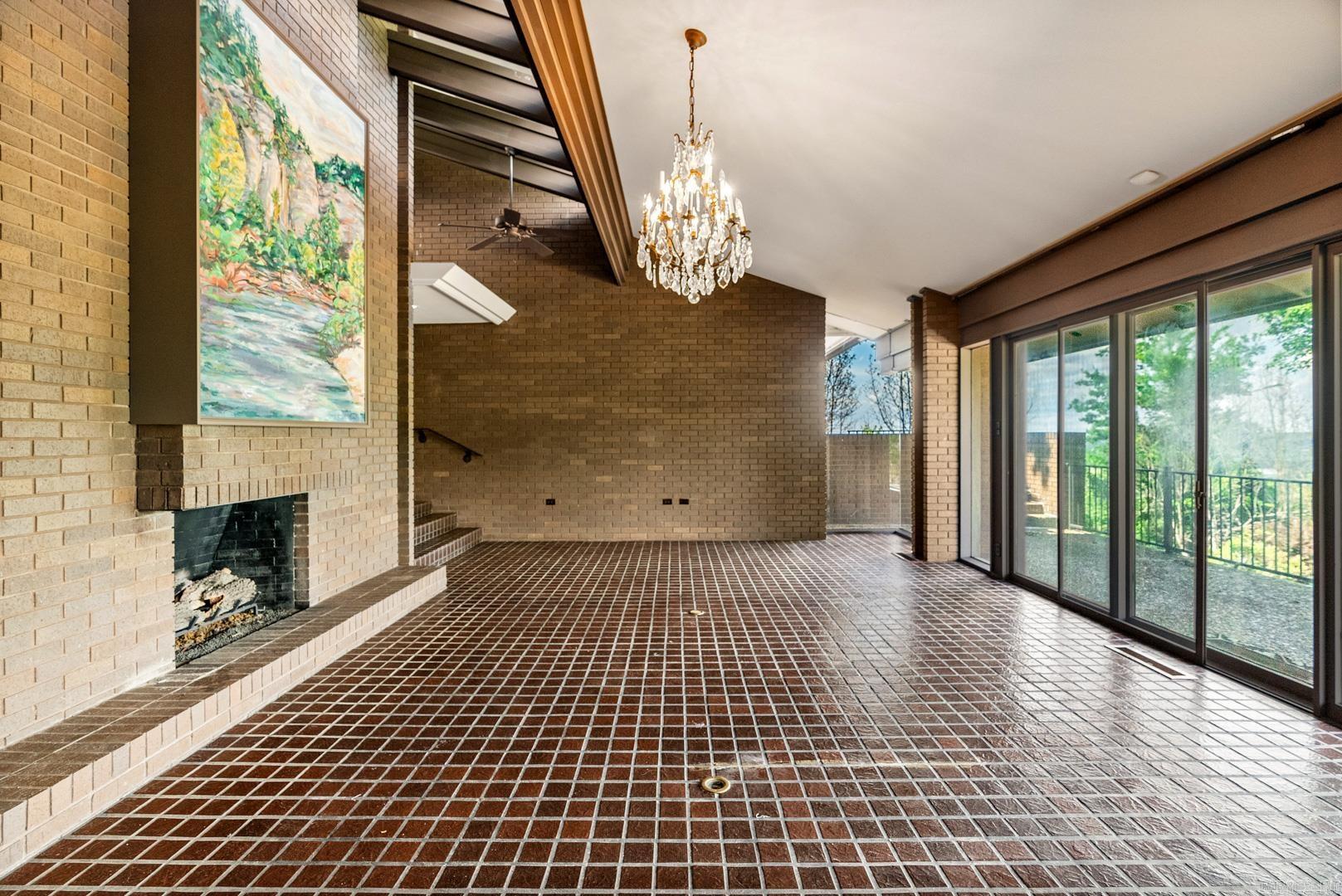 PINNACLE POINT - Residential