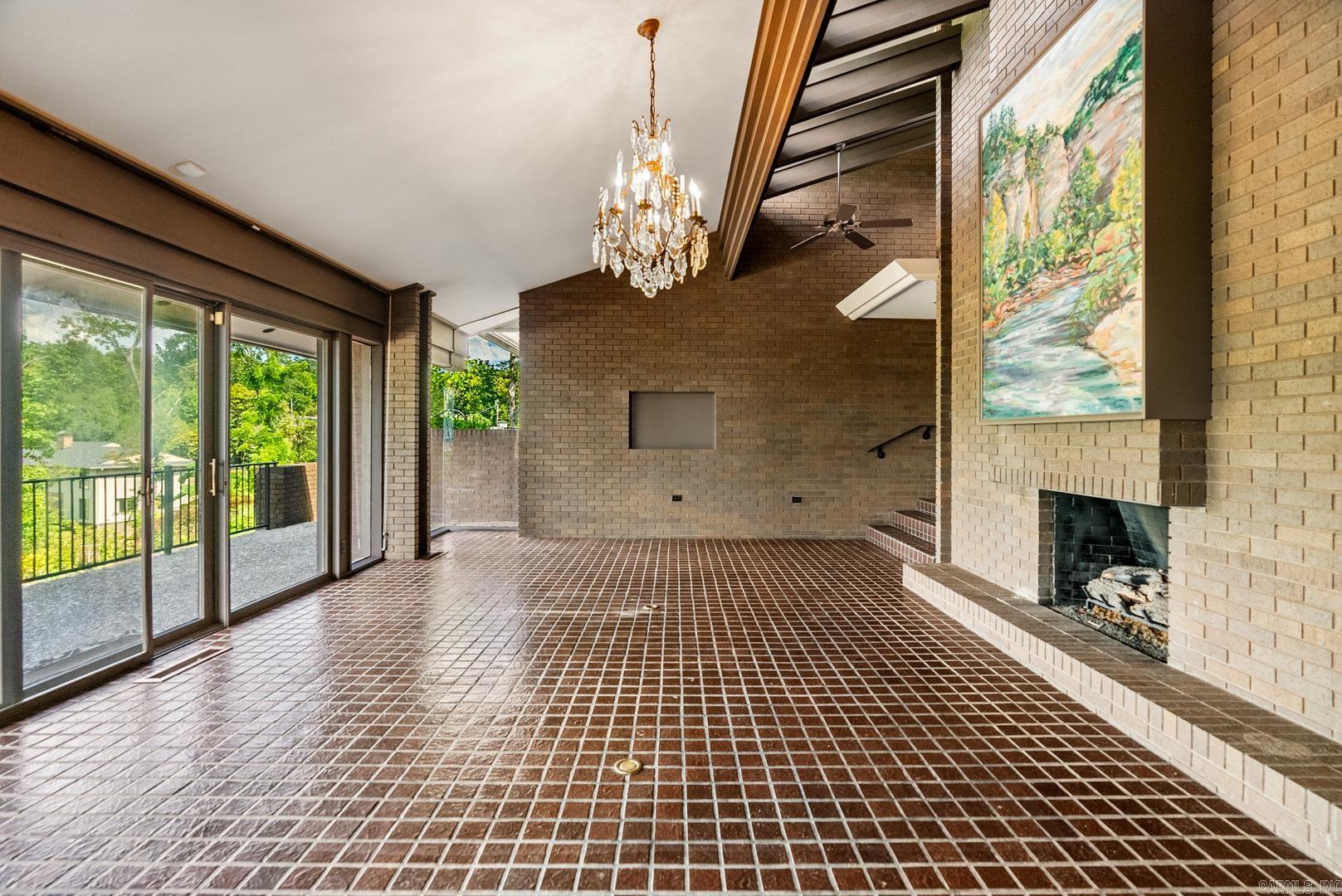 PINNACLE POINT - Residential