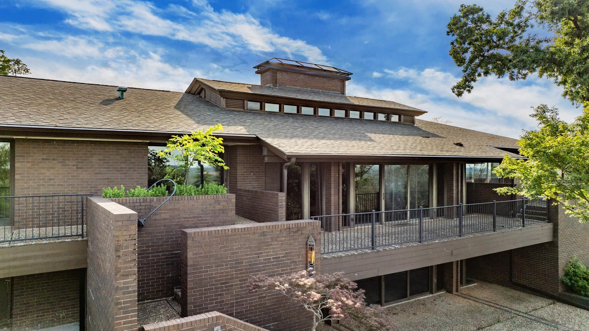 PINNACLE POINT - Residential