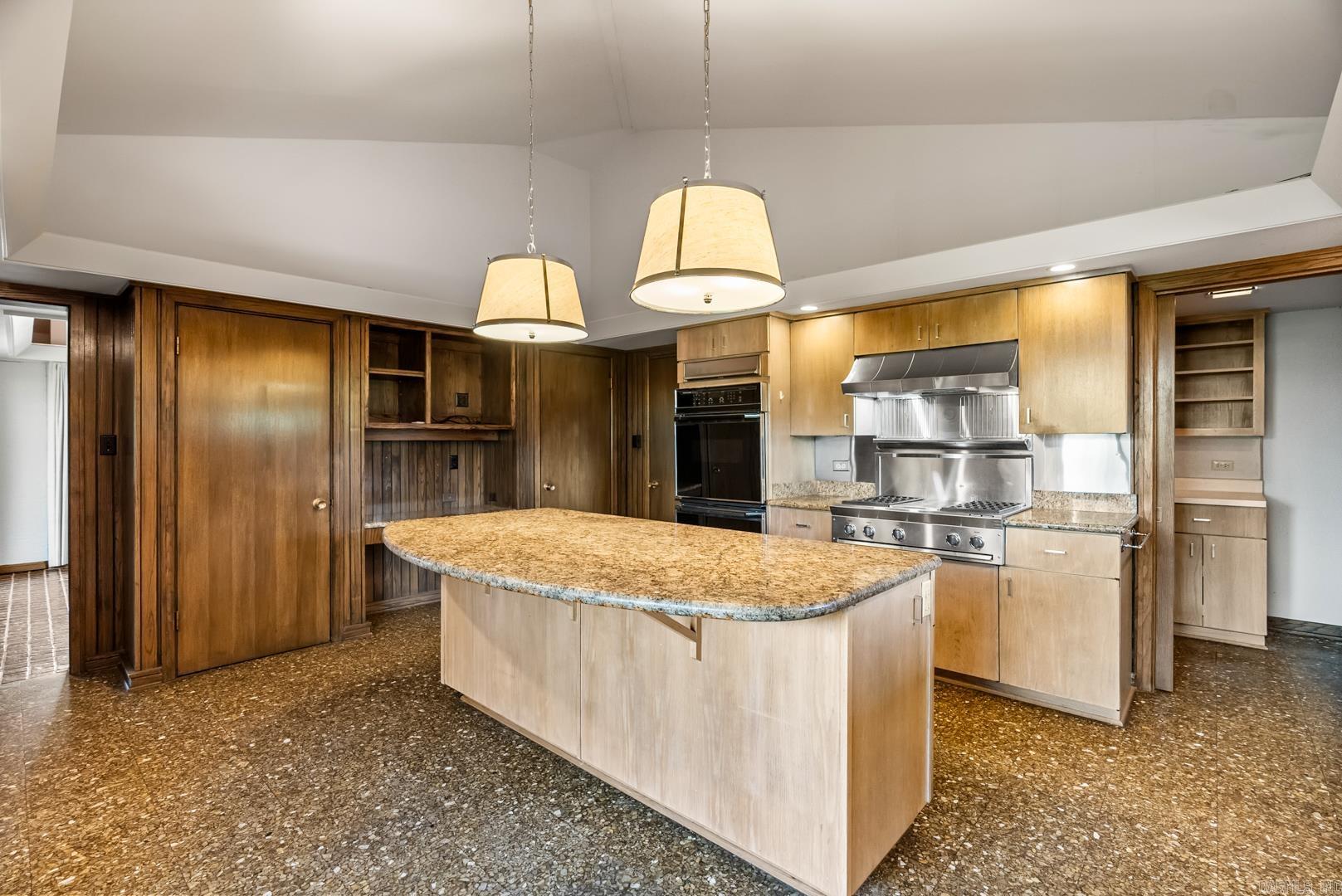 PINNACLE POINT - Residential