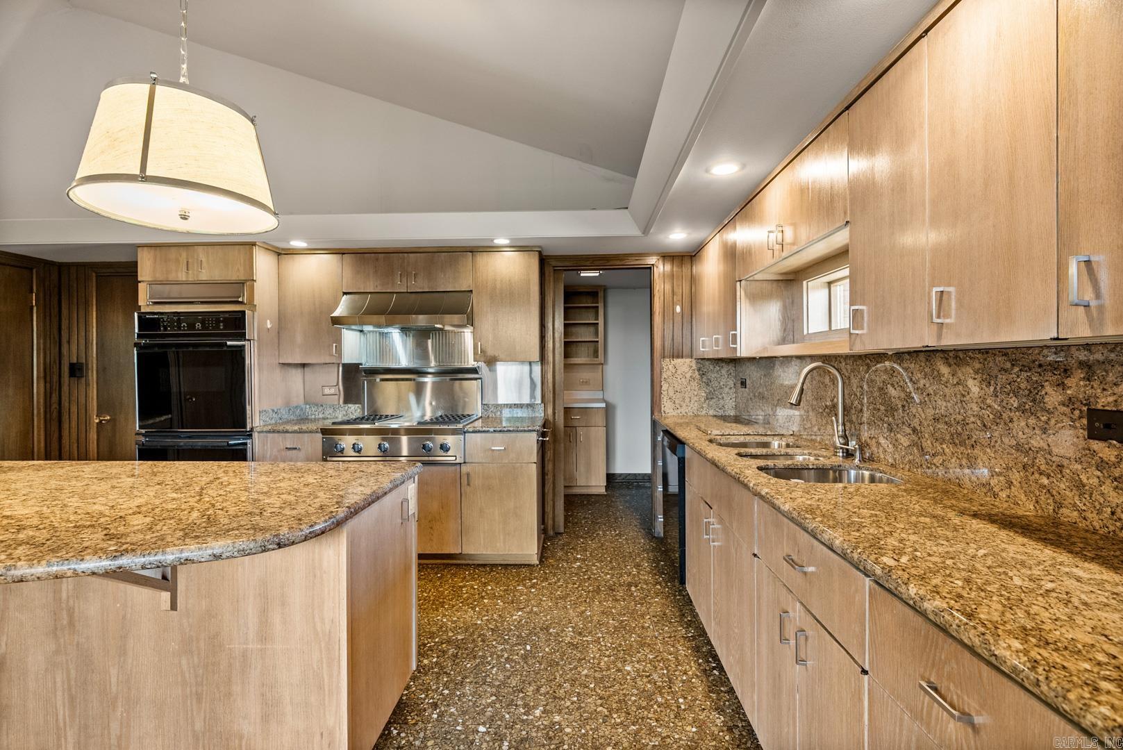 PINNACLE POINT - Residential