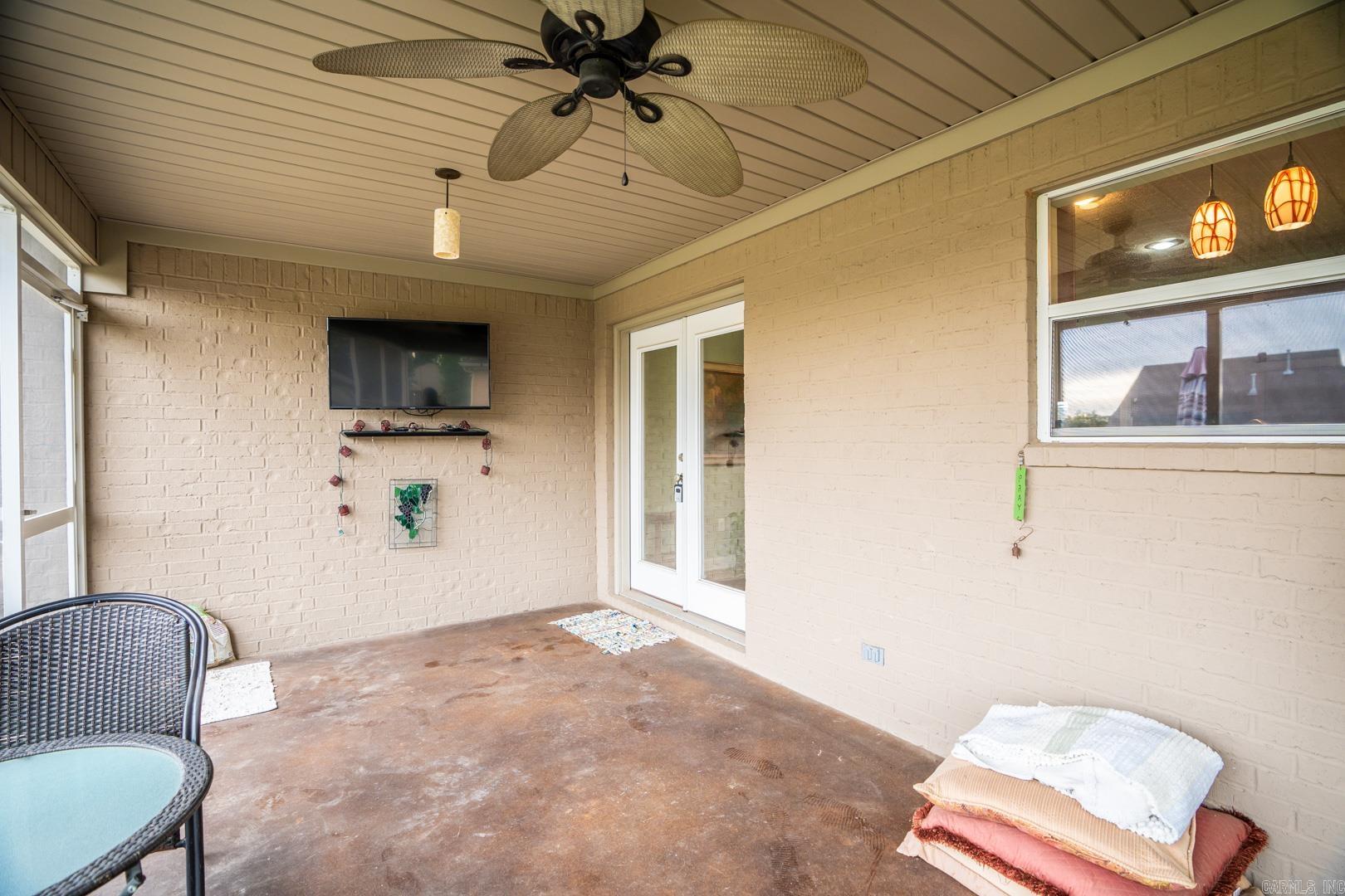 CHAPEL CREEK - Residential