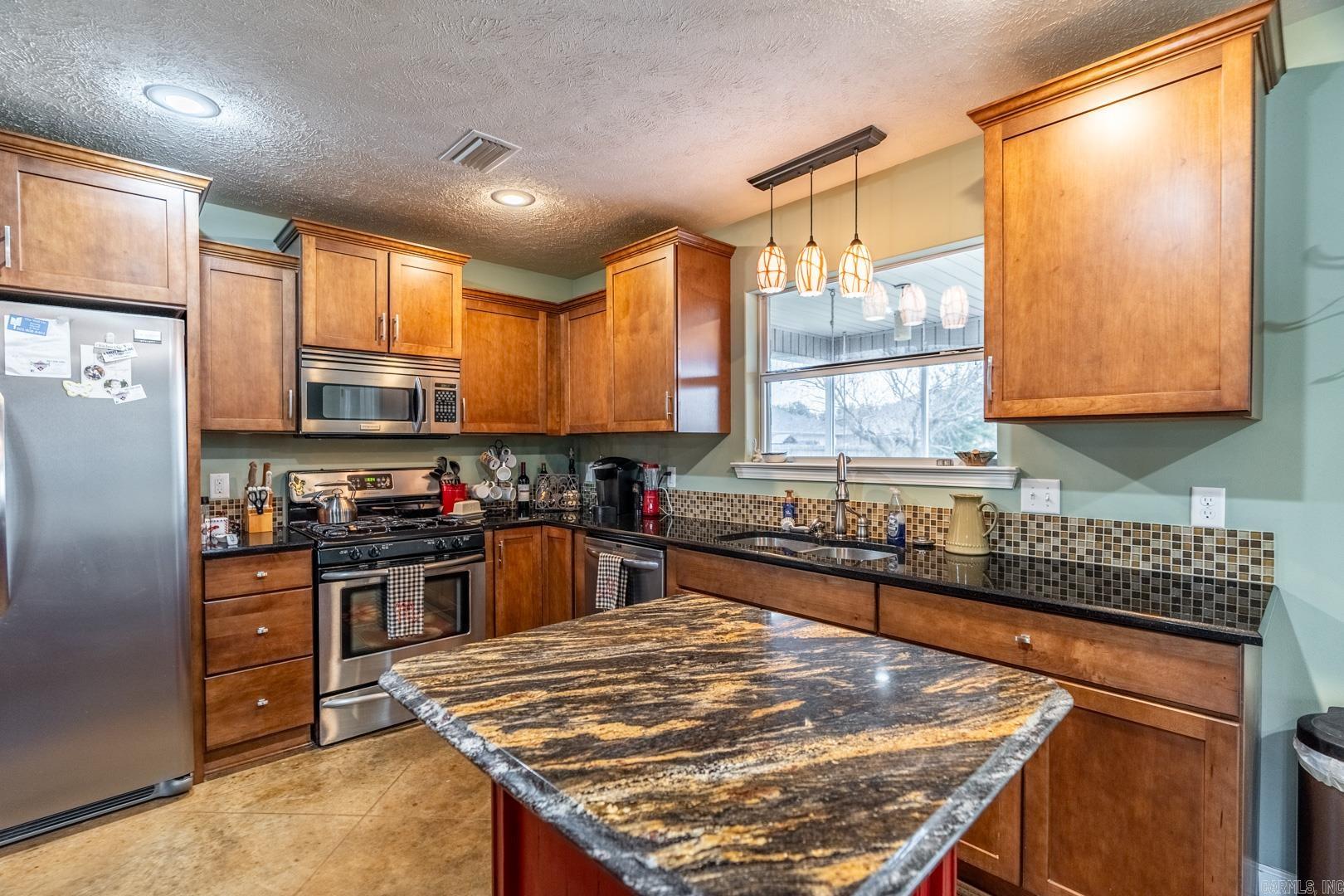 CHAPEL CREEK - Residential