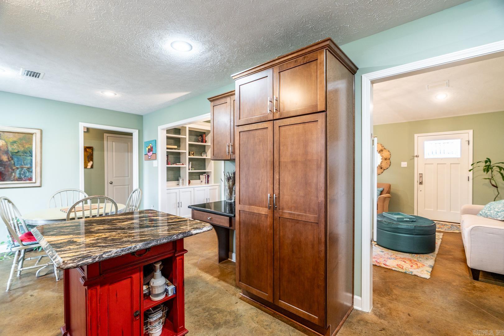 CHAPEL CREEK - Residential