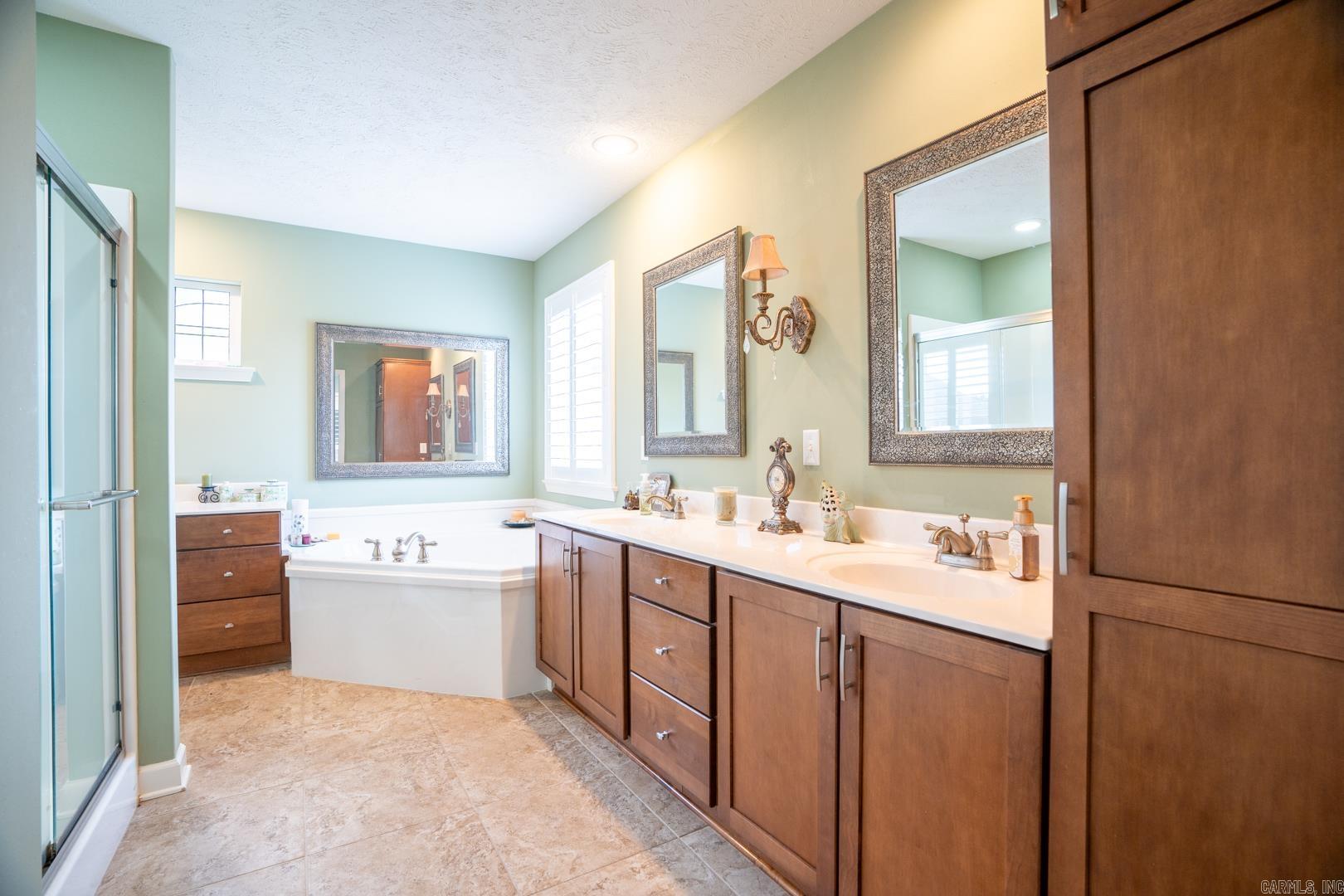 CHAPEL CREEK - Residential