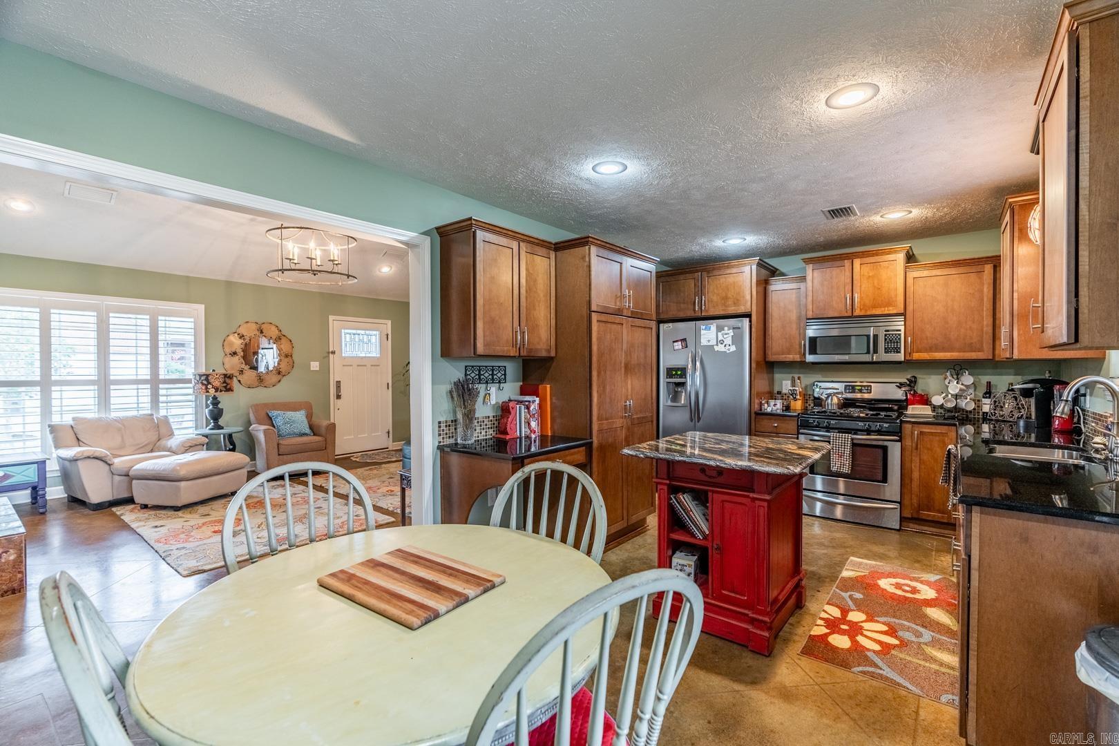 CHAPEL CREEK - Residential