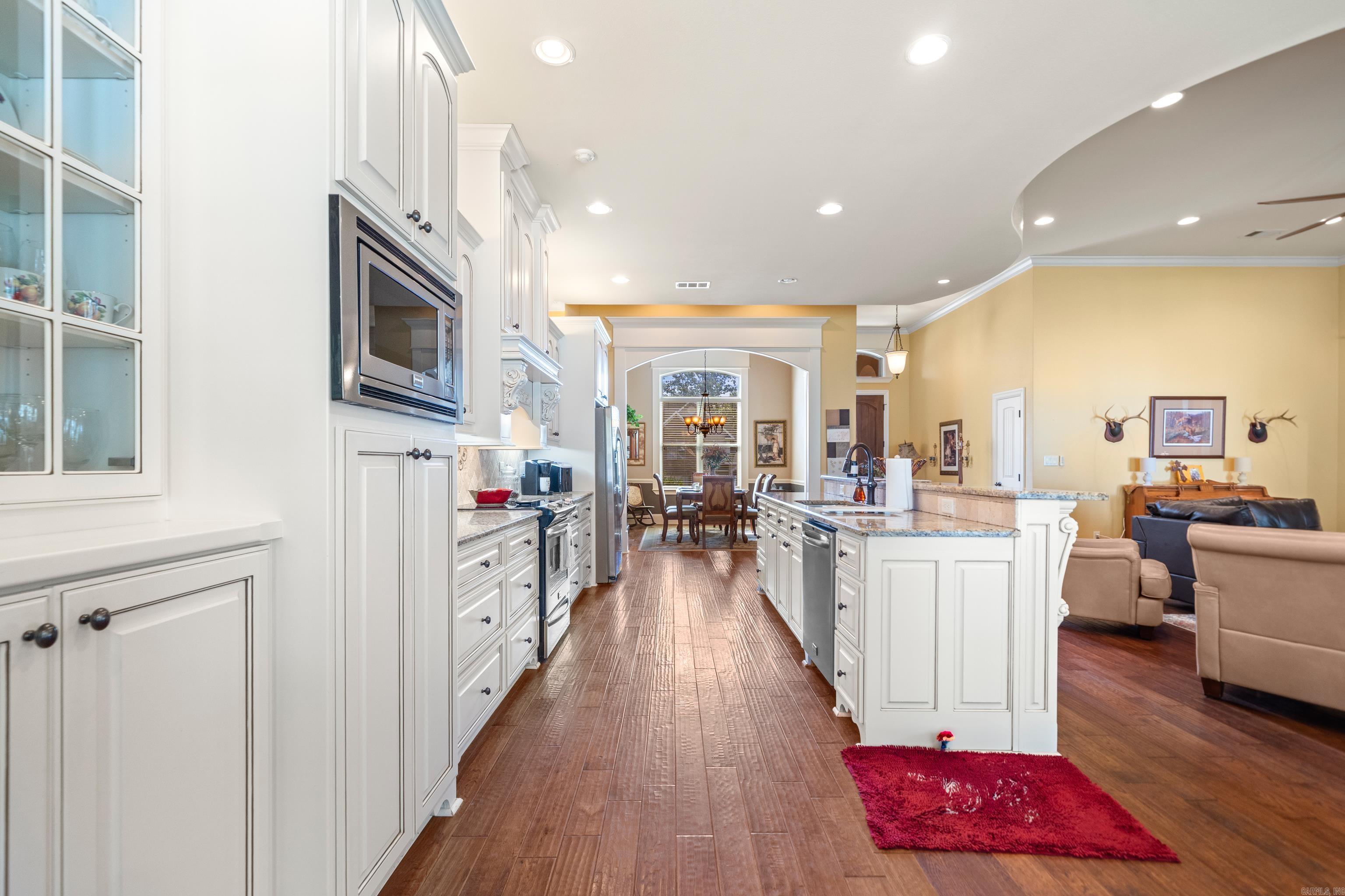 WYNNEWOOD - Residential