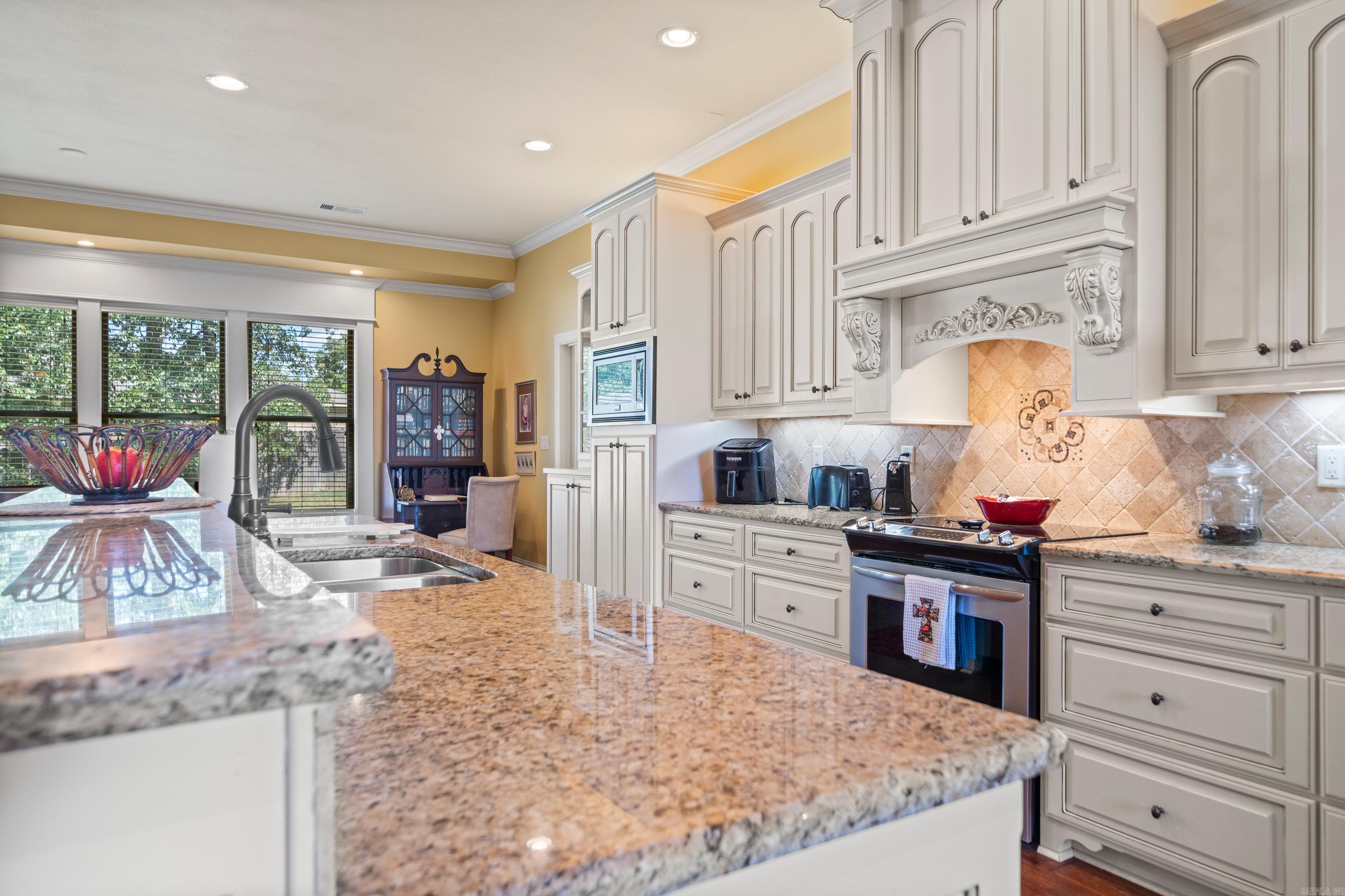 WYNNEWOOD - Residential