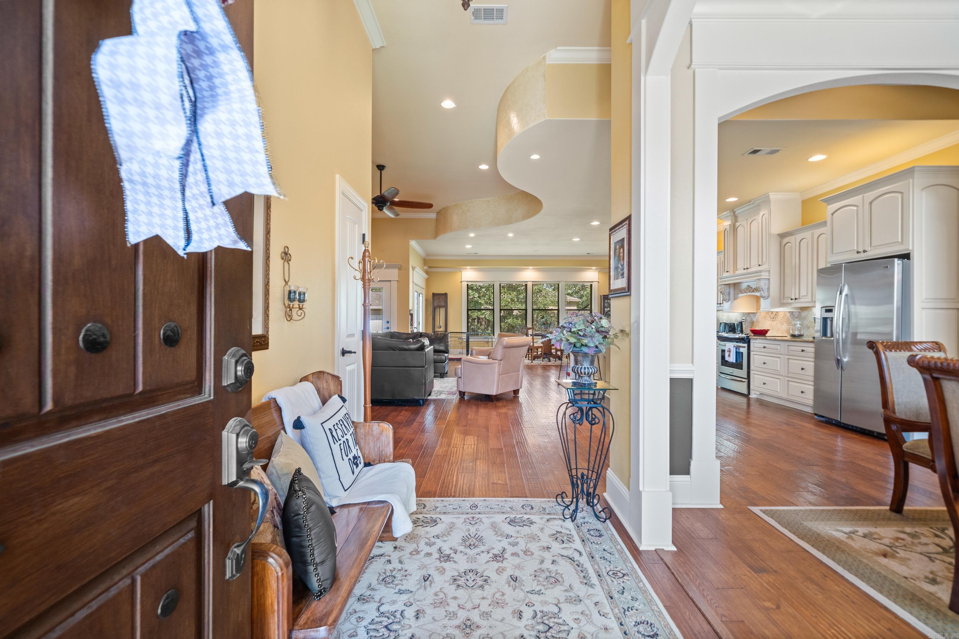 WYNNEWOOD - Residential