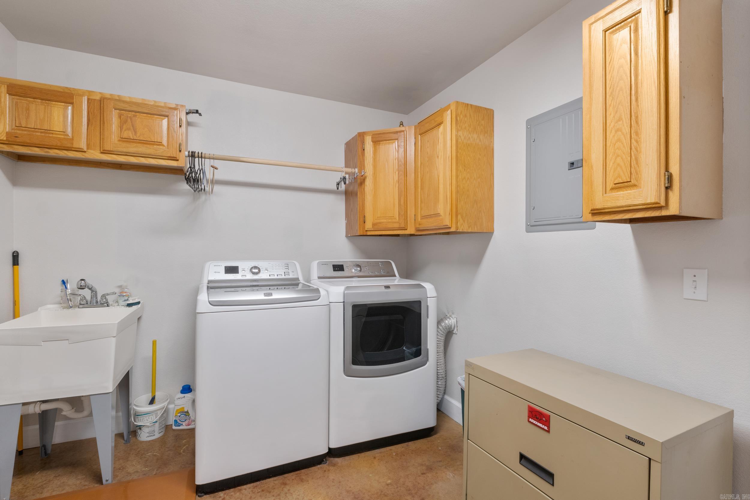 CENTER RIDGE - Residential