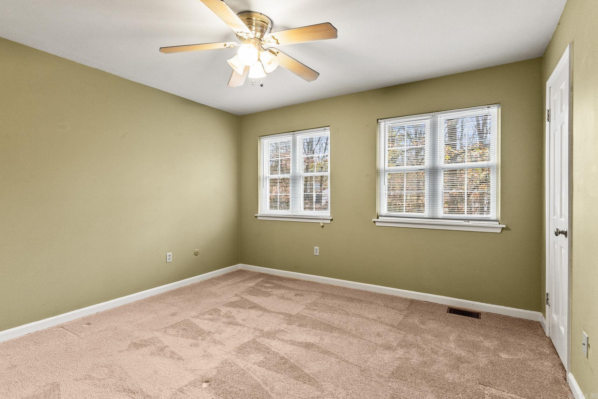 KINGSBRIDGE TWNHSE - Residential