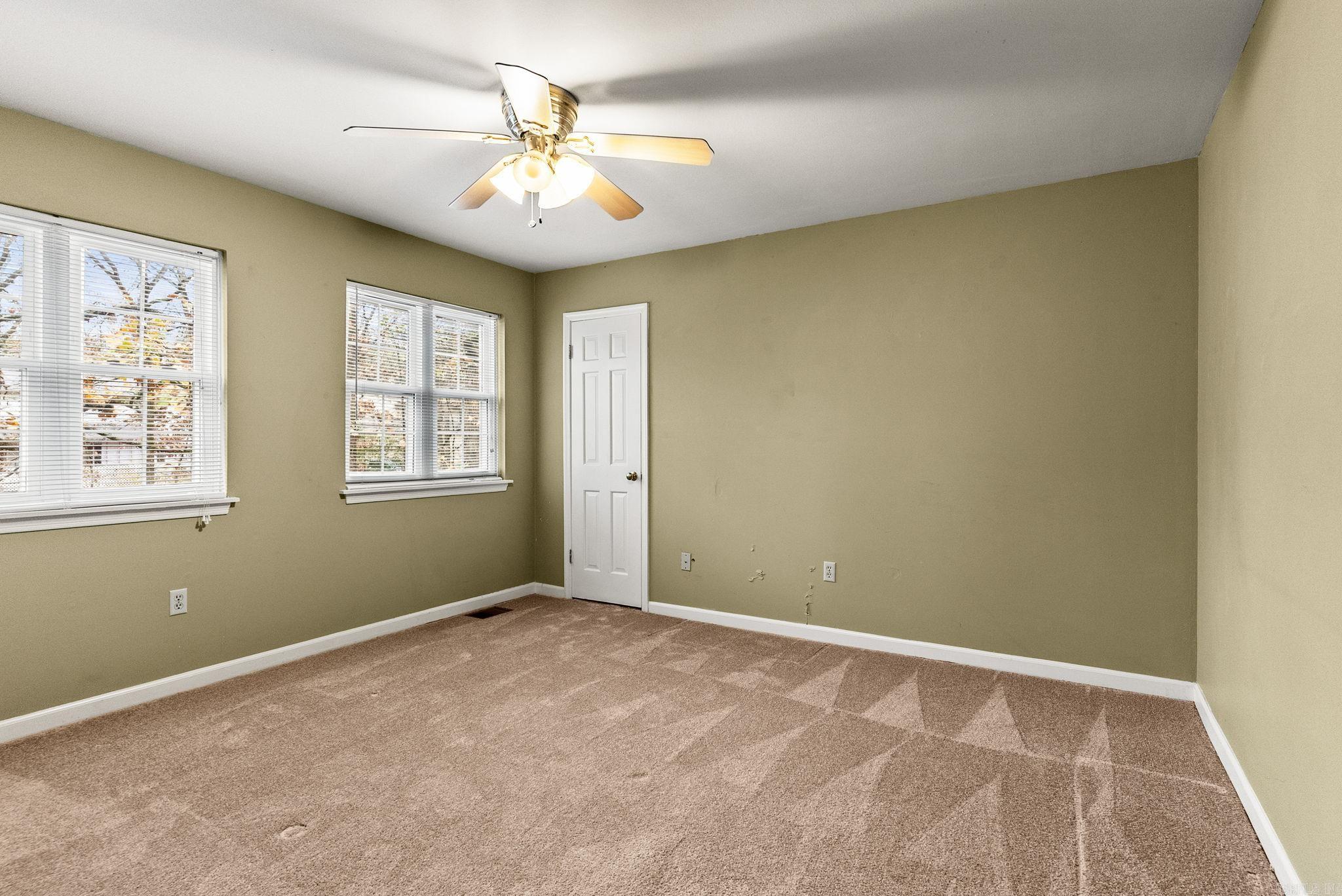 KINGSBRIDGE TWNHSE - Residential