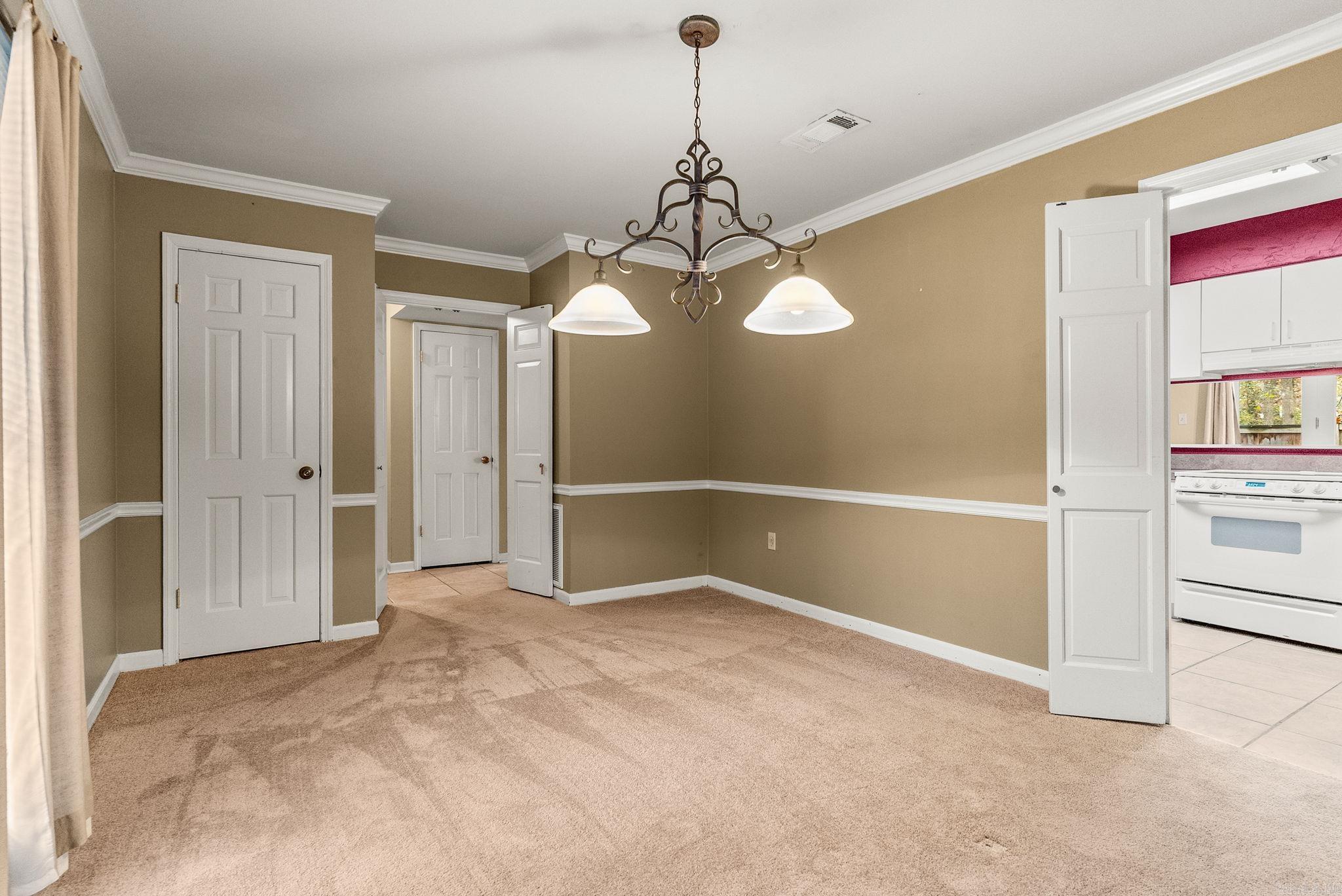 KINGSBRIDGE TWNHSE - Residential