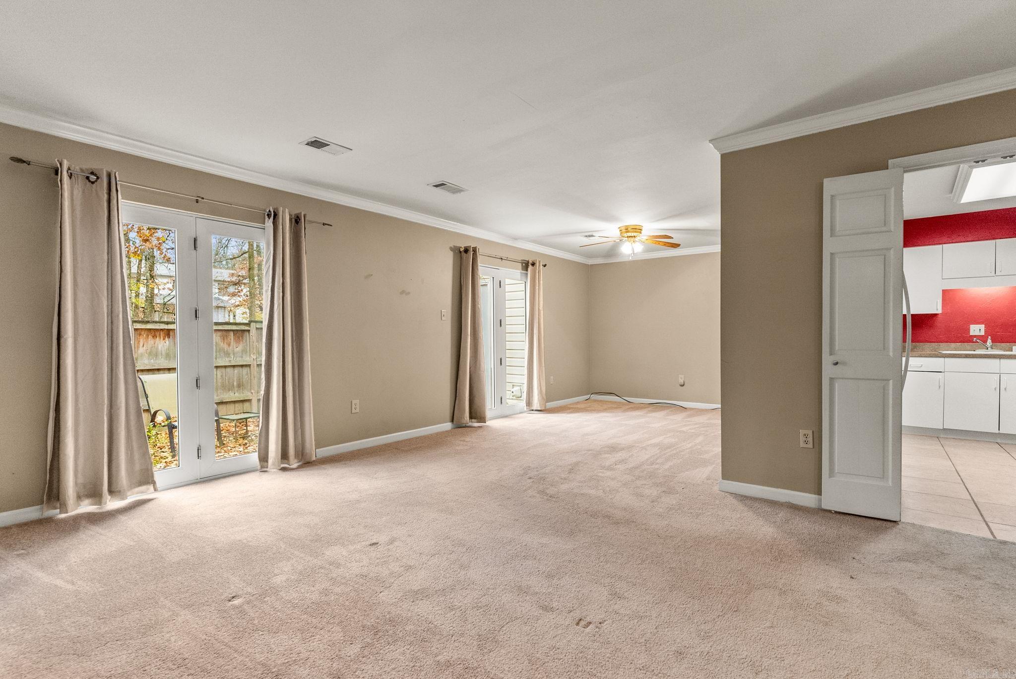 KINGSBRIDGE TWNHSE - Residential