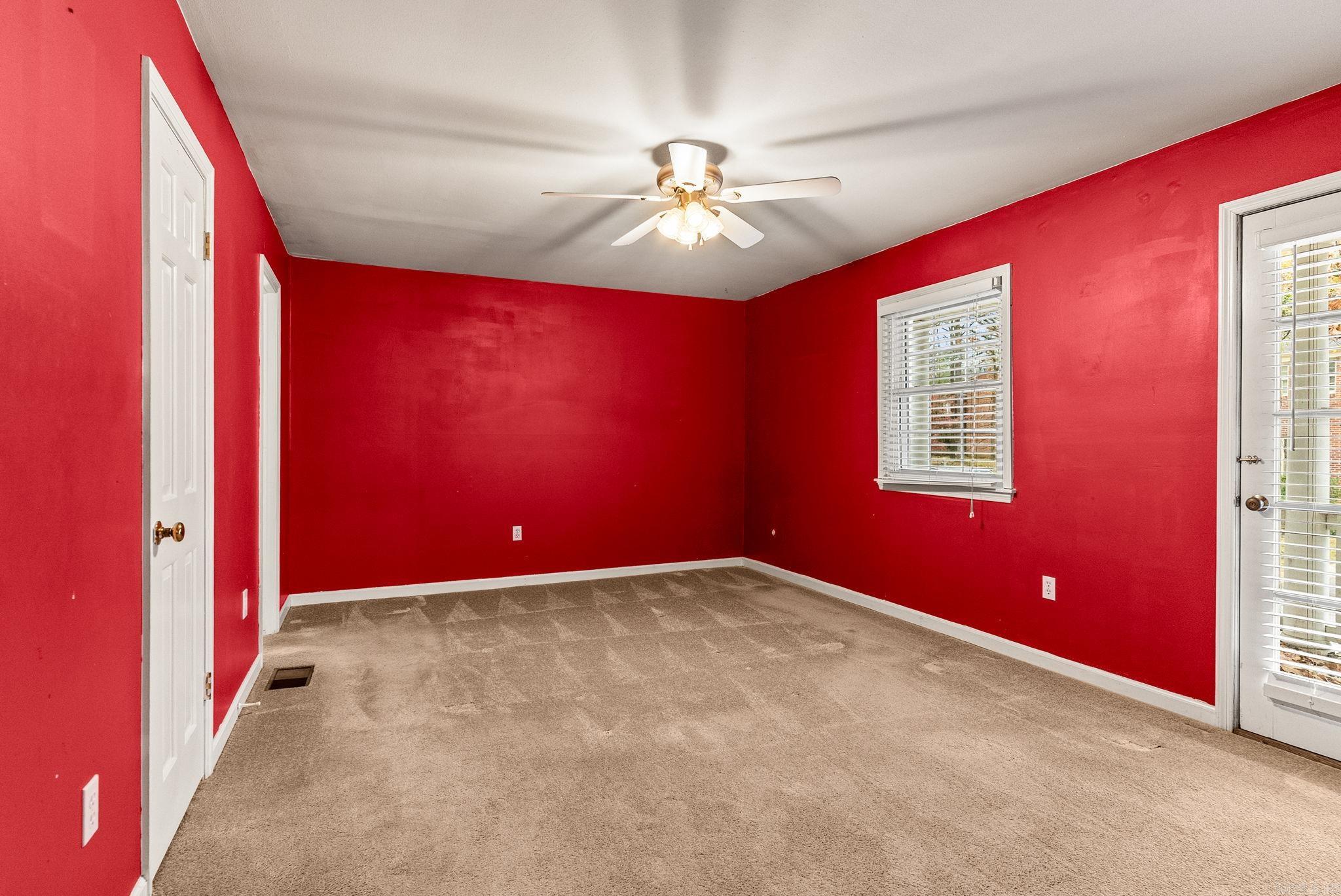 KINGSBRIDGE TWNHSE - Residential