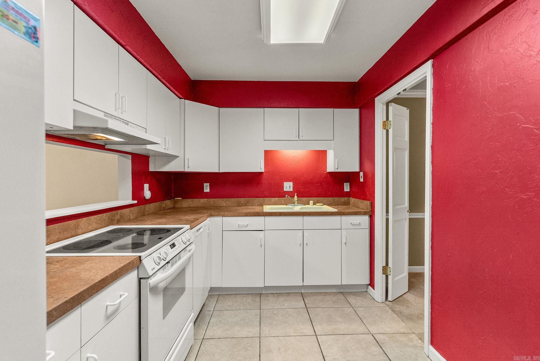 KINGSBRIDGE TWNHSE - Residential