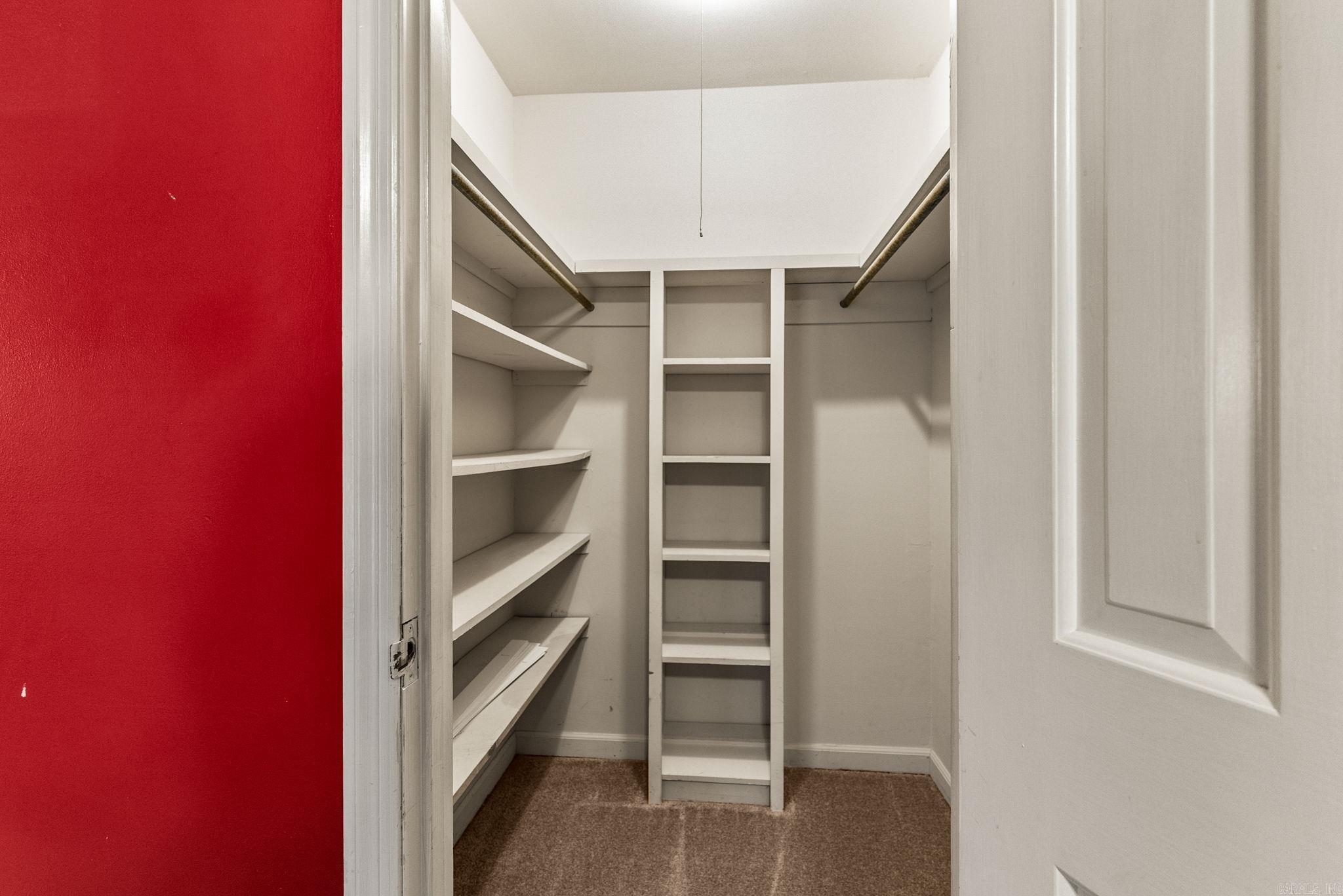 KINGSBRIDGE TWNHSE - Residential