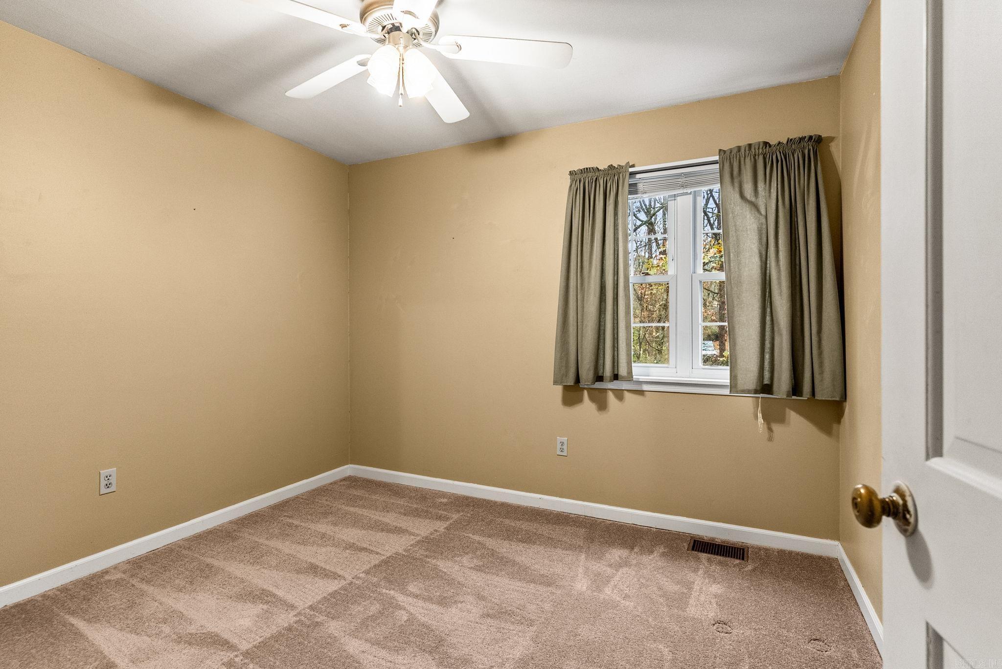 KINGSBRIDGE TWNHSE - Residential