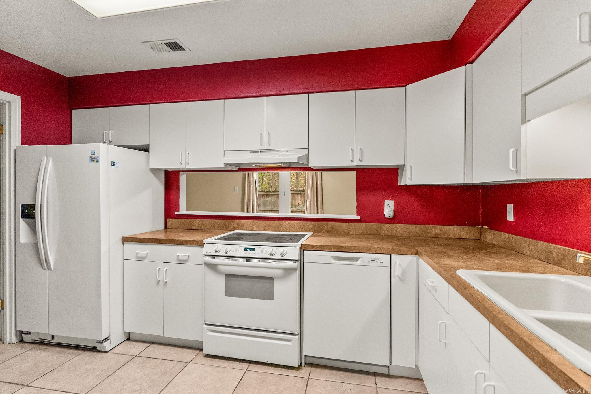 KINGSBRIDGE TWNHSE - Residential