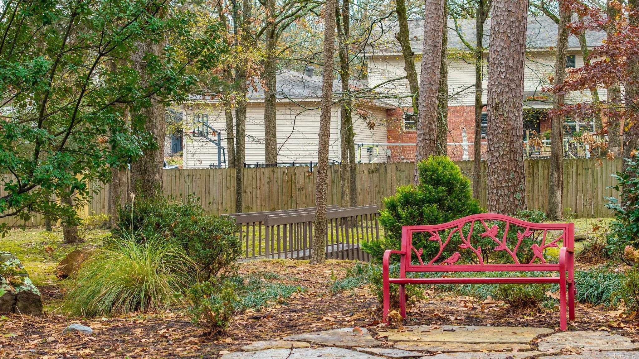 KINGSBRIDGE TWNHSE - Residential