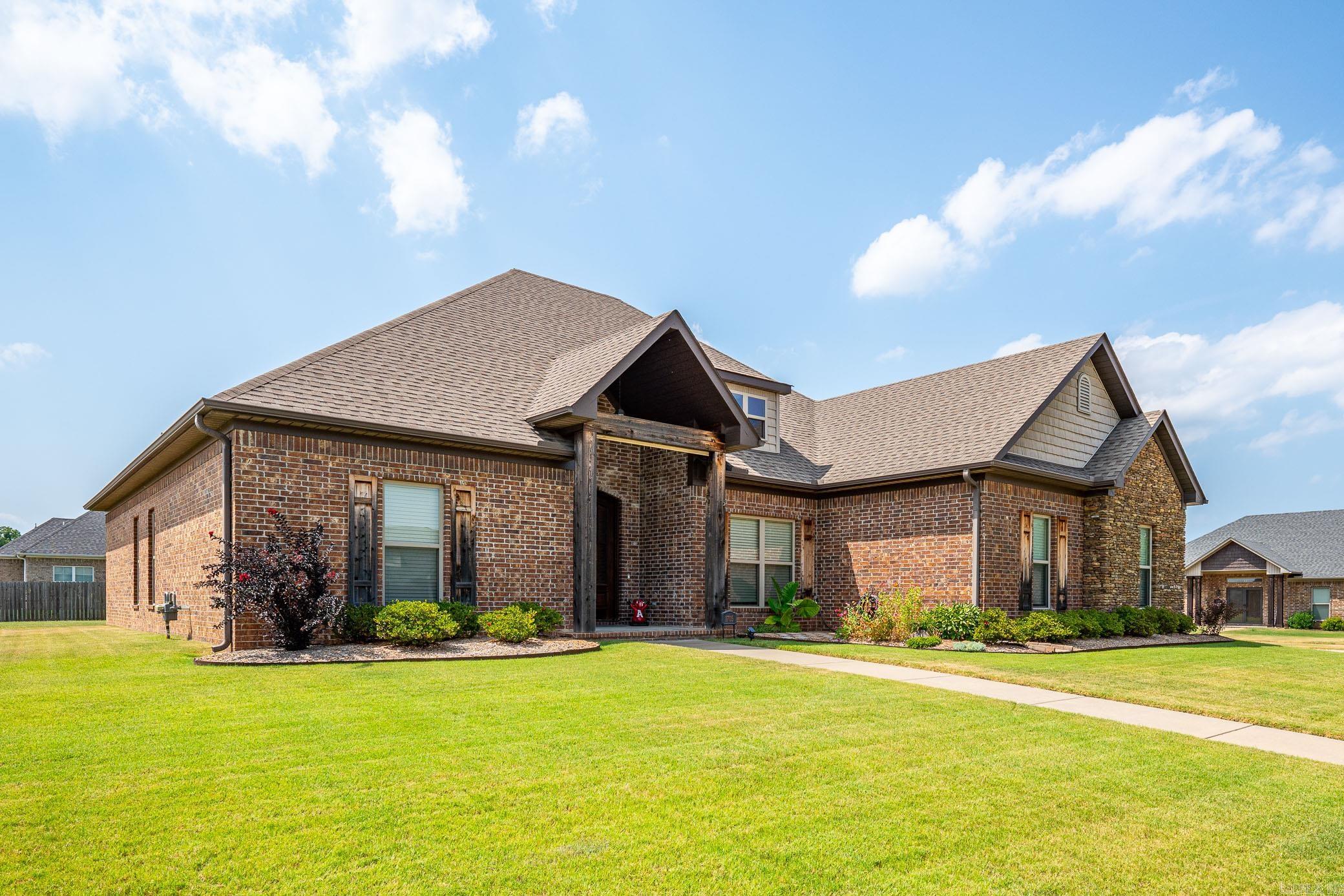 SALEM WOODS - Residential
