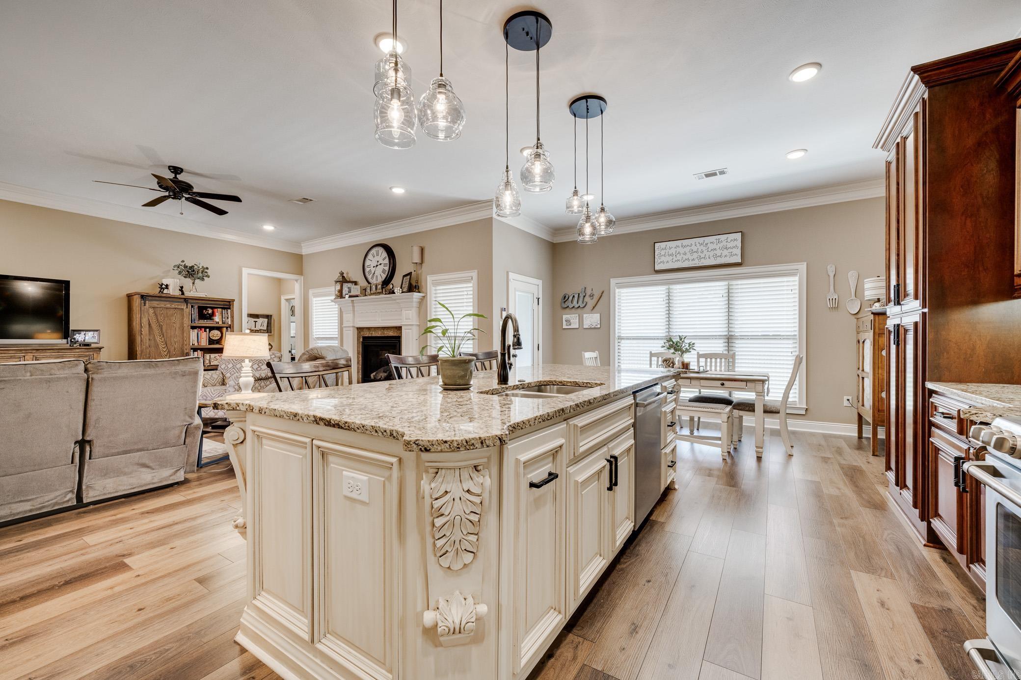 SALEM WOODS - Residential