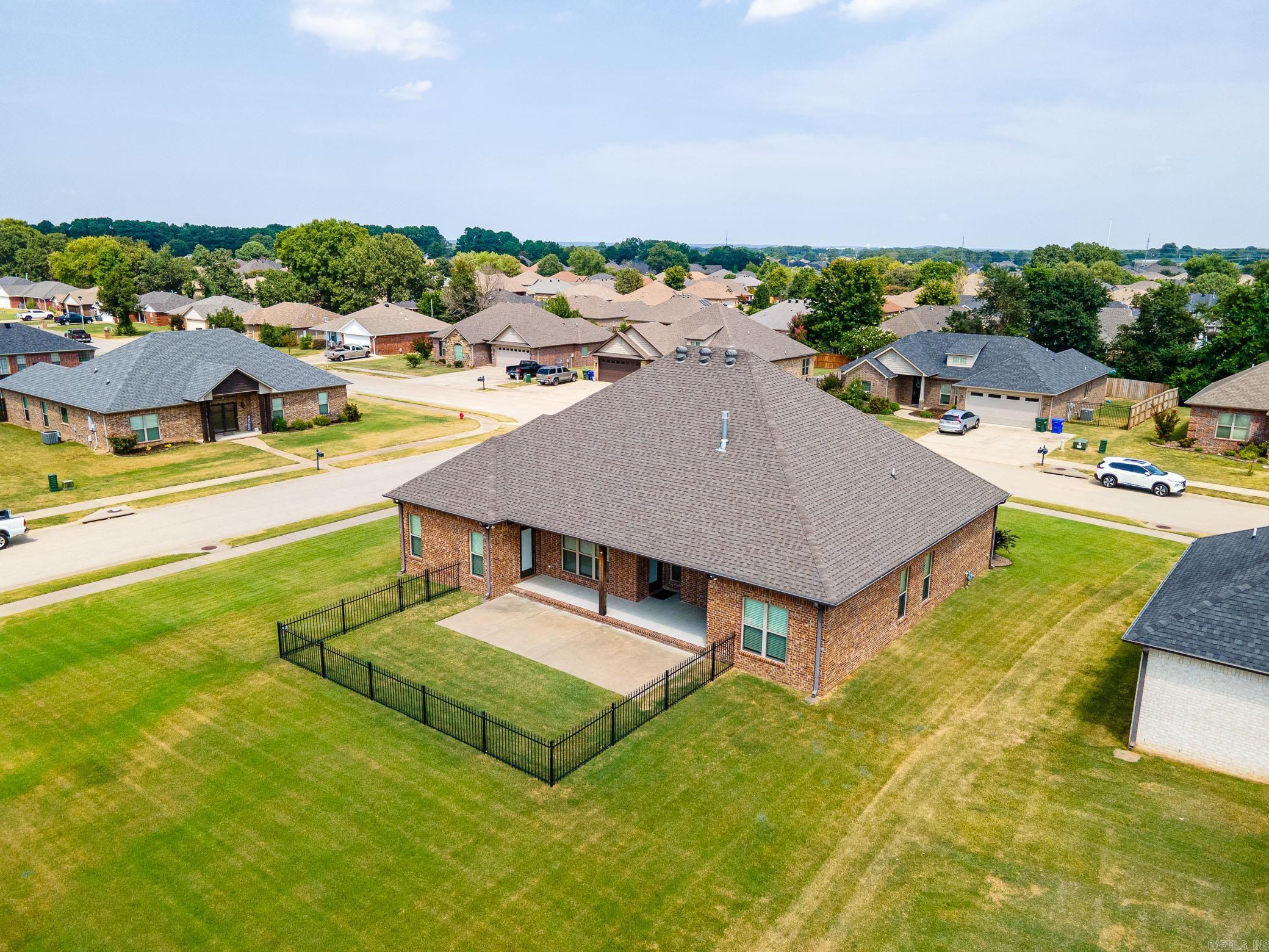 SALEM WOODS - Residential