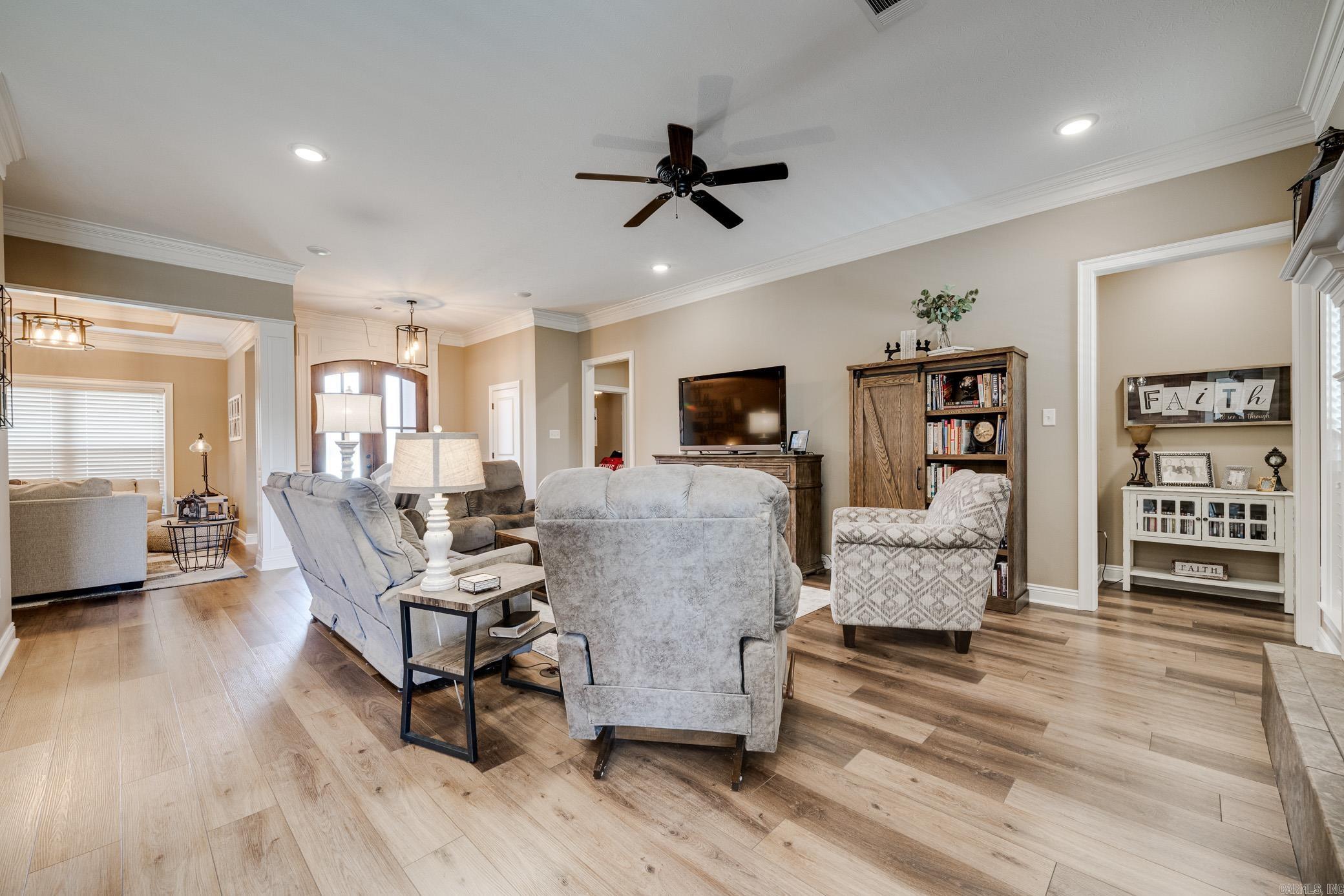 SALEM WOODS - Residential