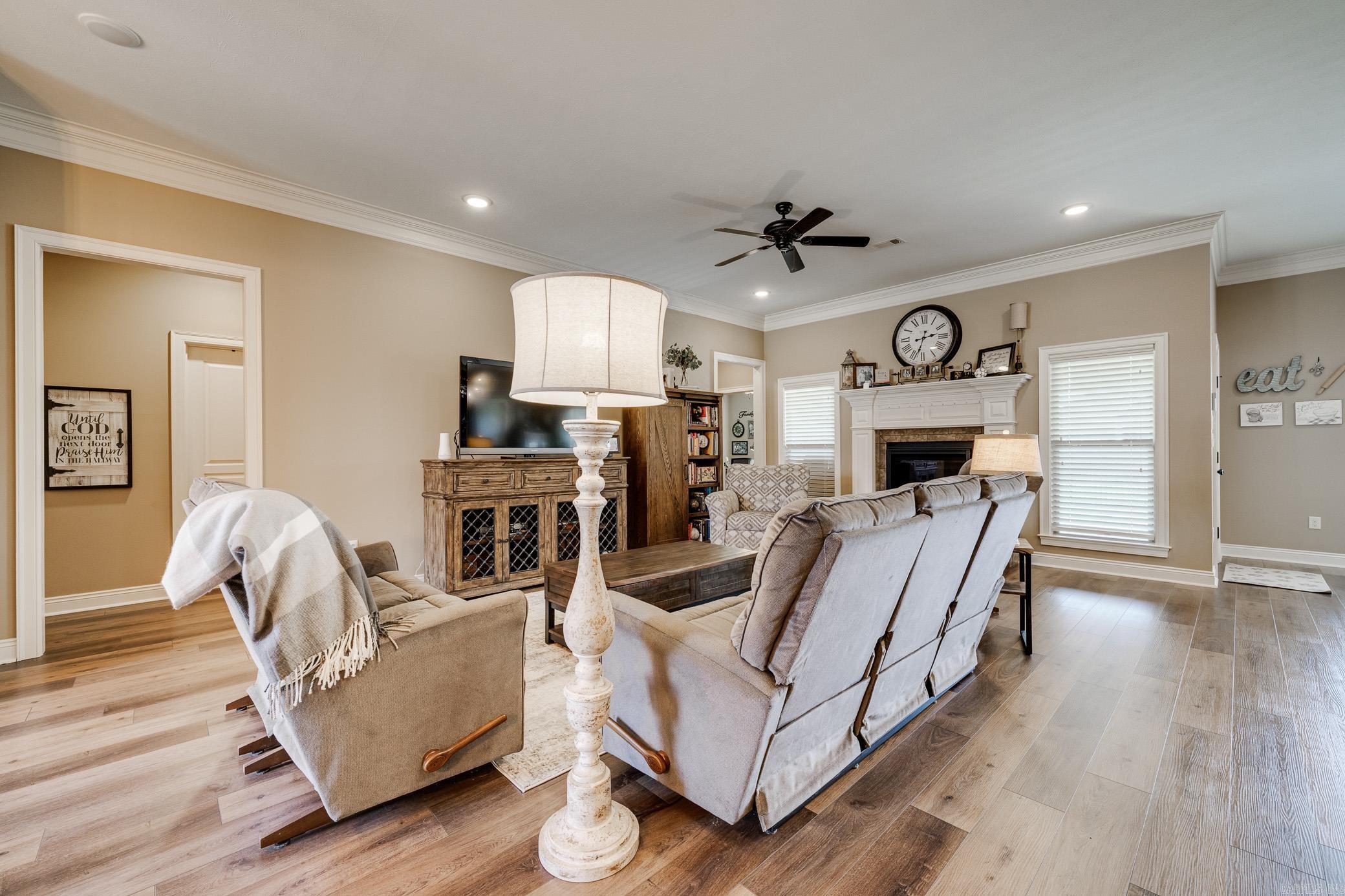 SALEM WOODS - Residential