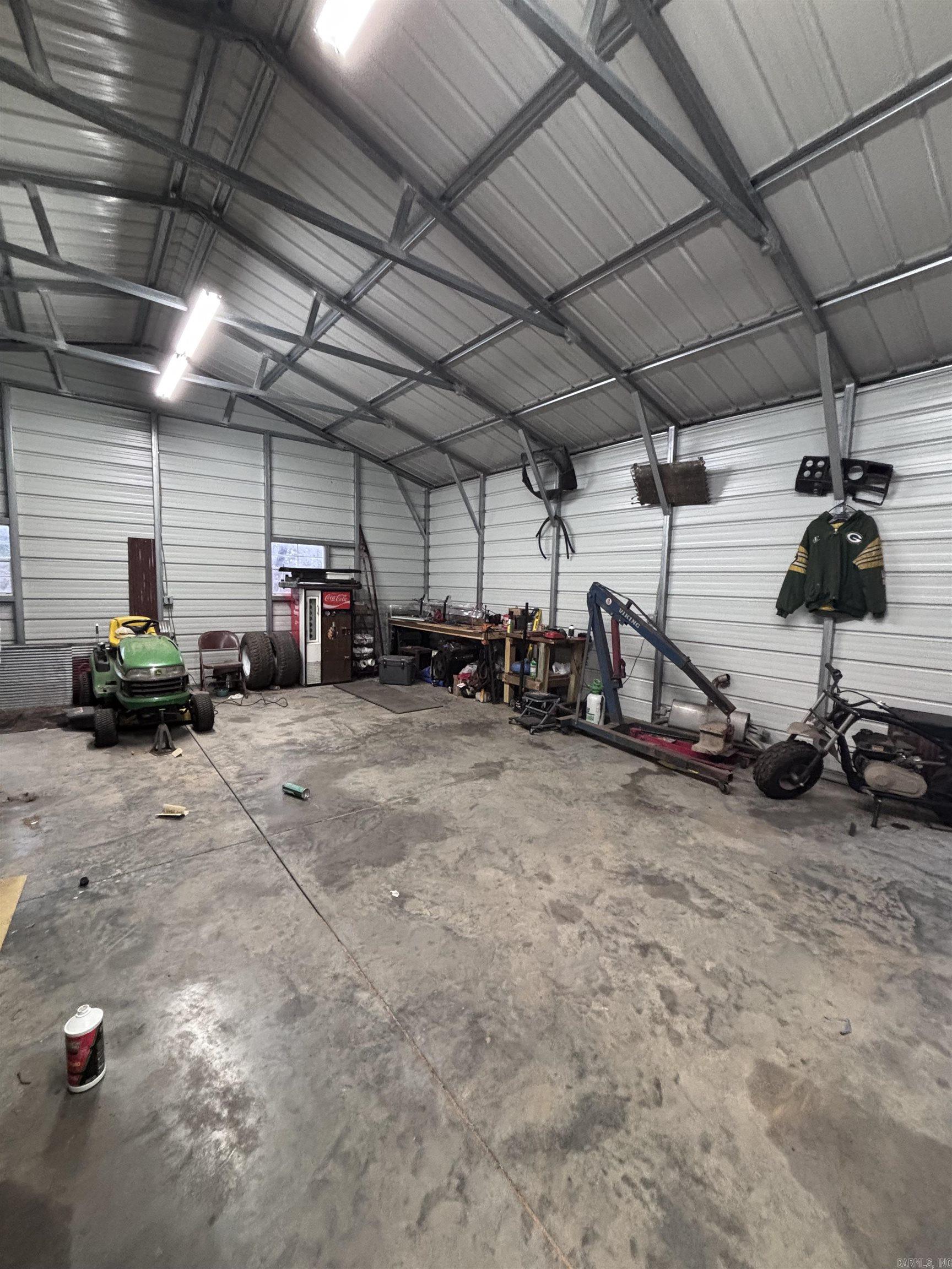 Metes & Bounds - Land