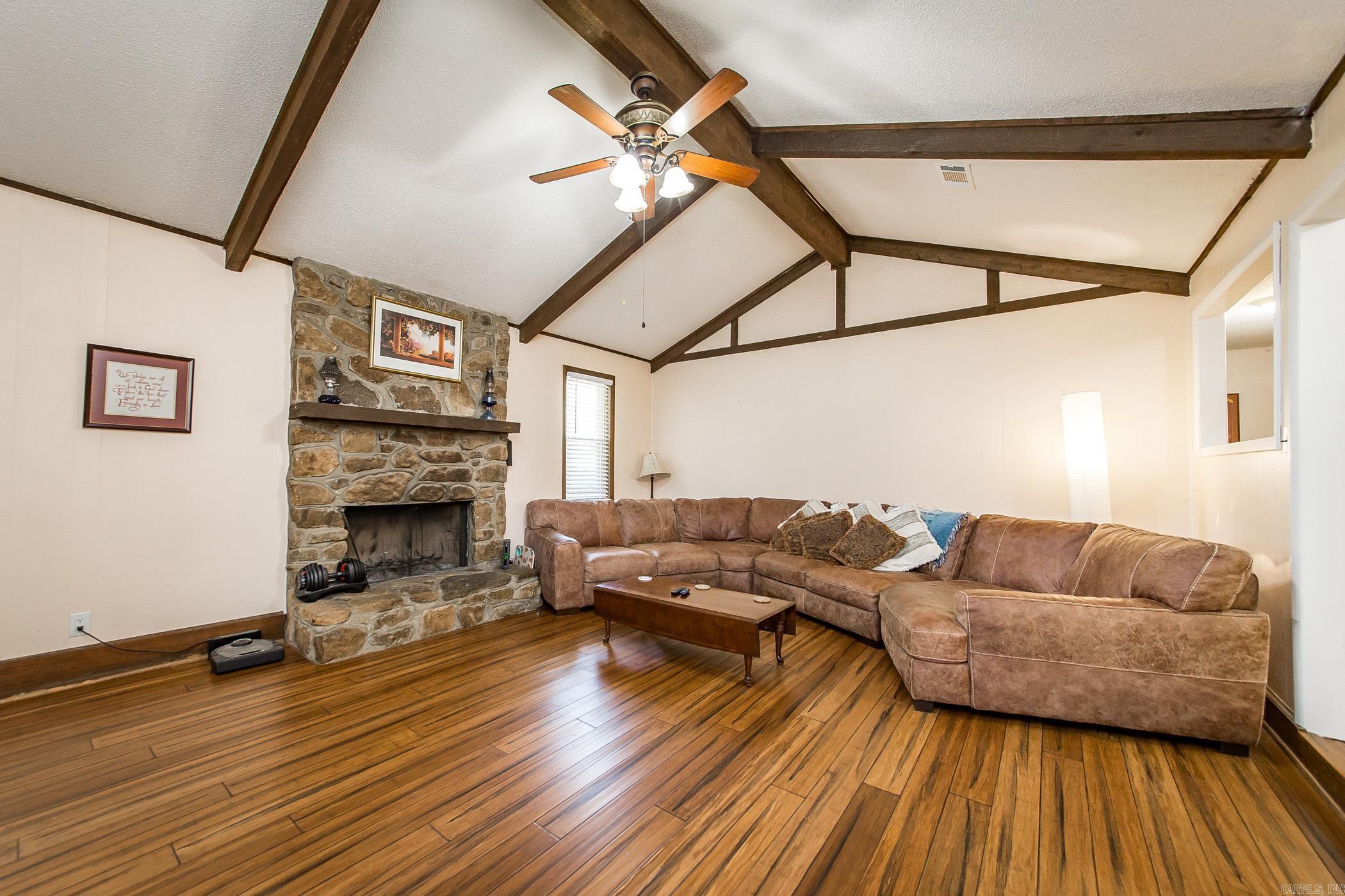 STONEWALL - Residential