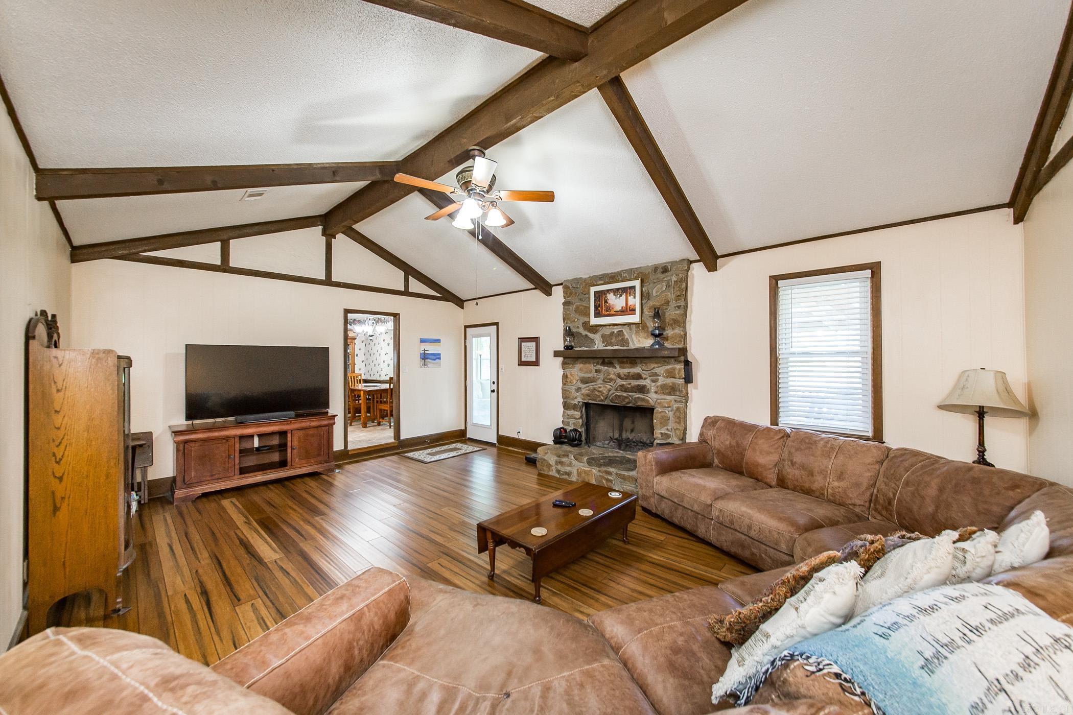 STONEWALL - Residential