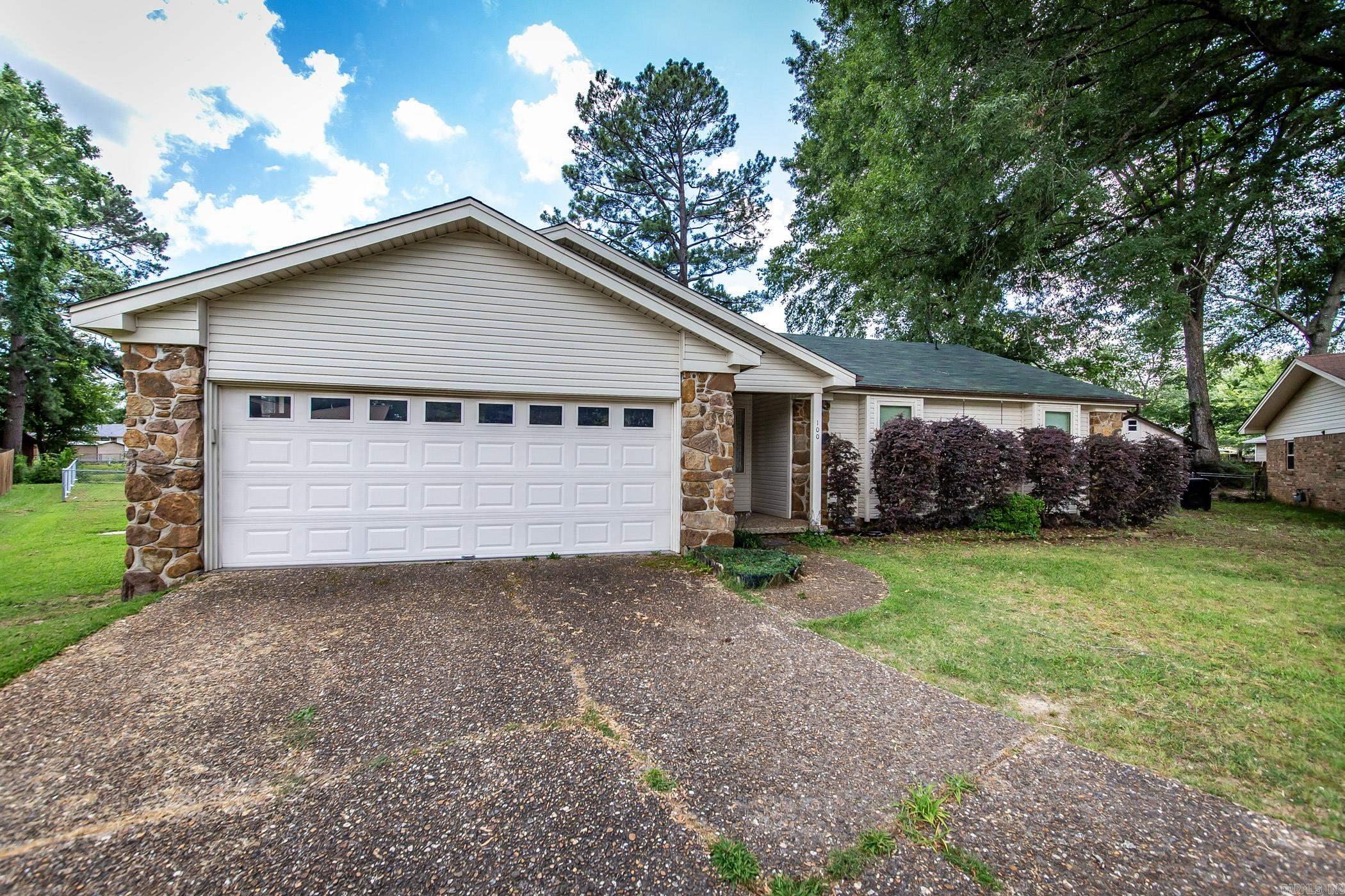 STONEWALL - Residential