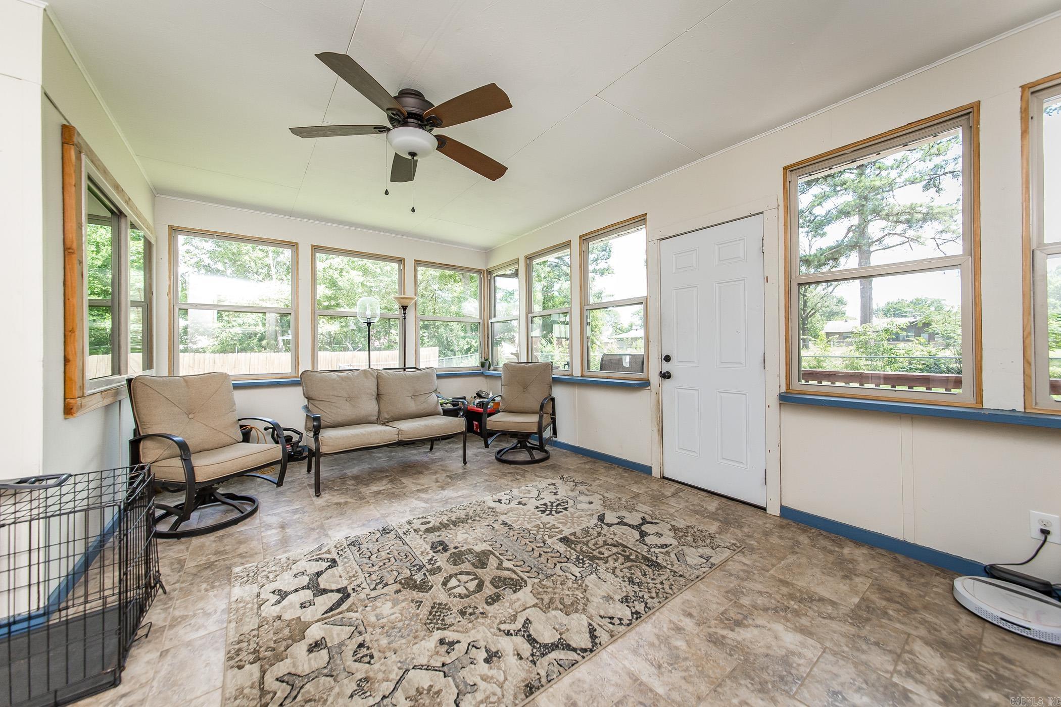 STONEWALL - Residential