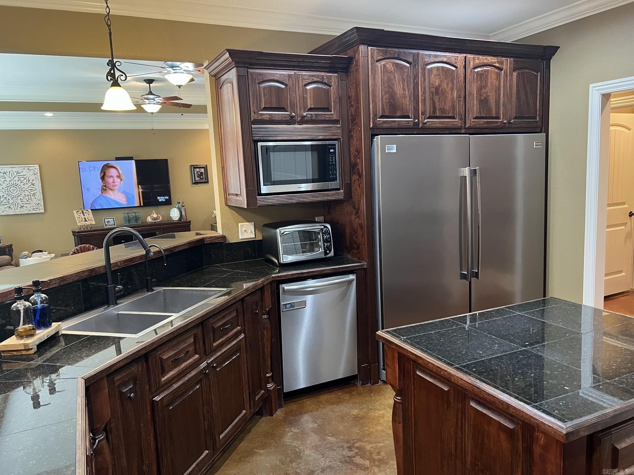 DIAMOND KEY ESTATES - Residential