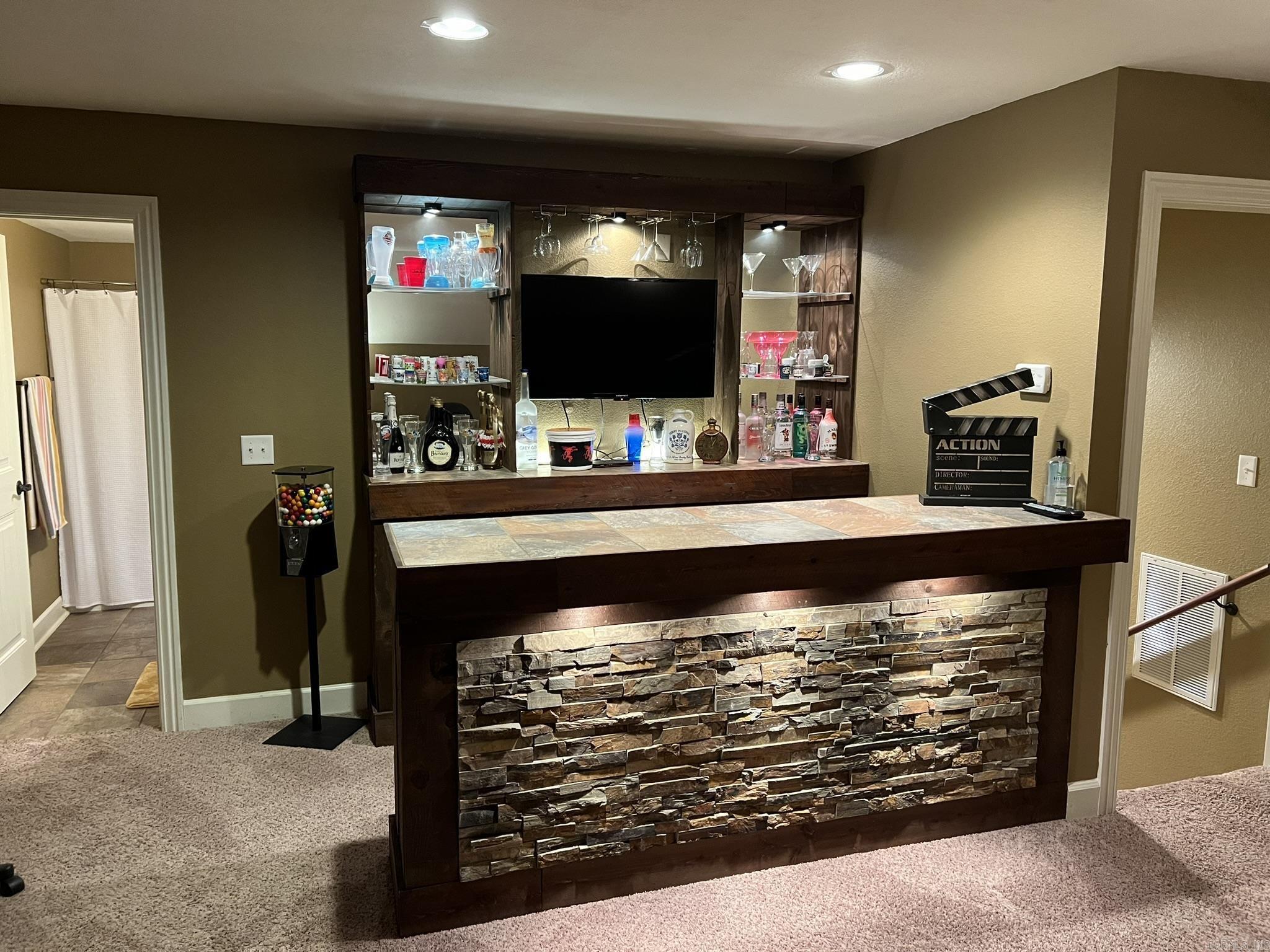 DIAMOND KEY ESTATES - Residential