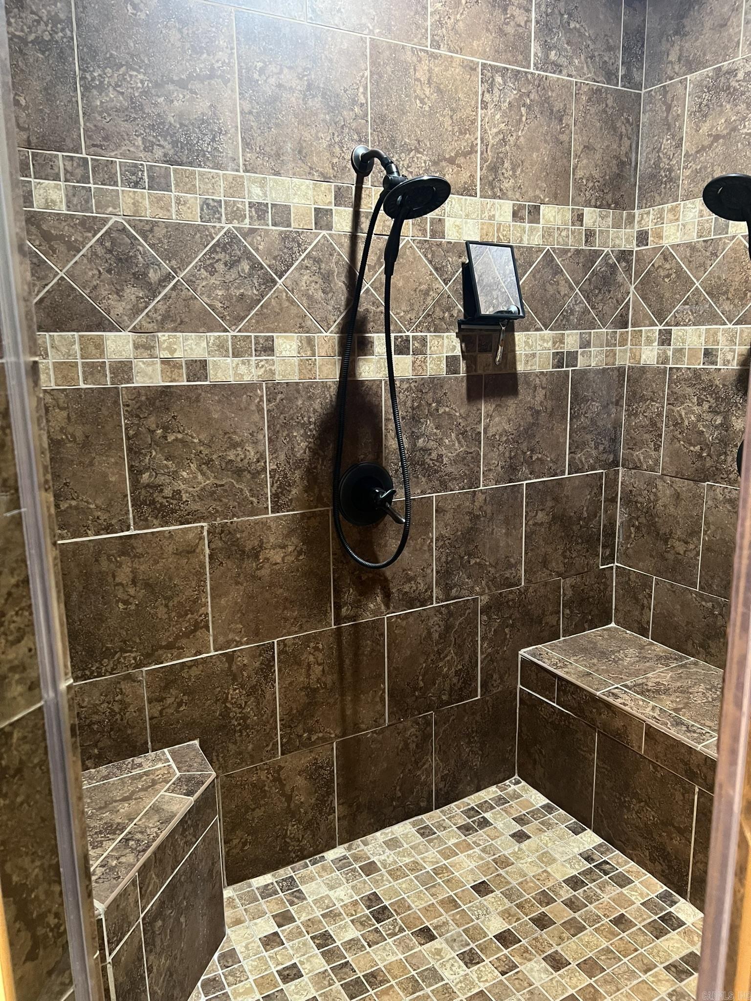 DIAMOND KEY ESTATES - Residential